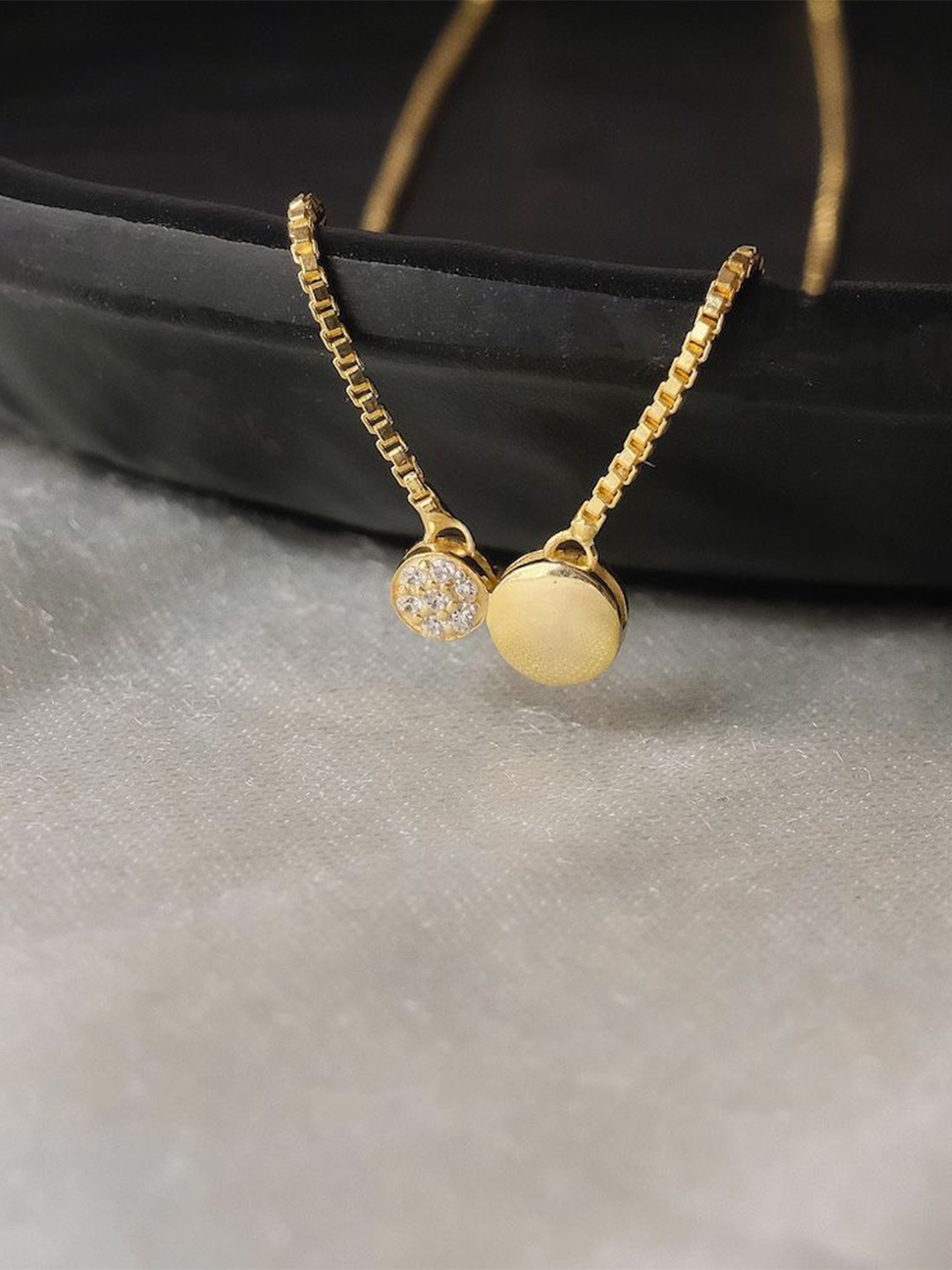 

Anushka Jain Jewellery 925 Sterling Silver Gold-Plated Cubic Zirconia Necklace