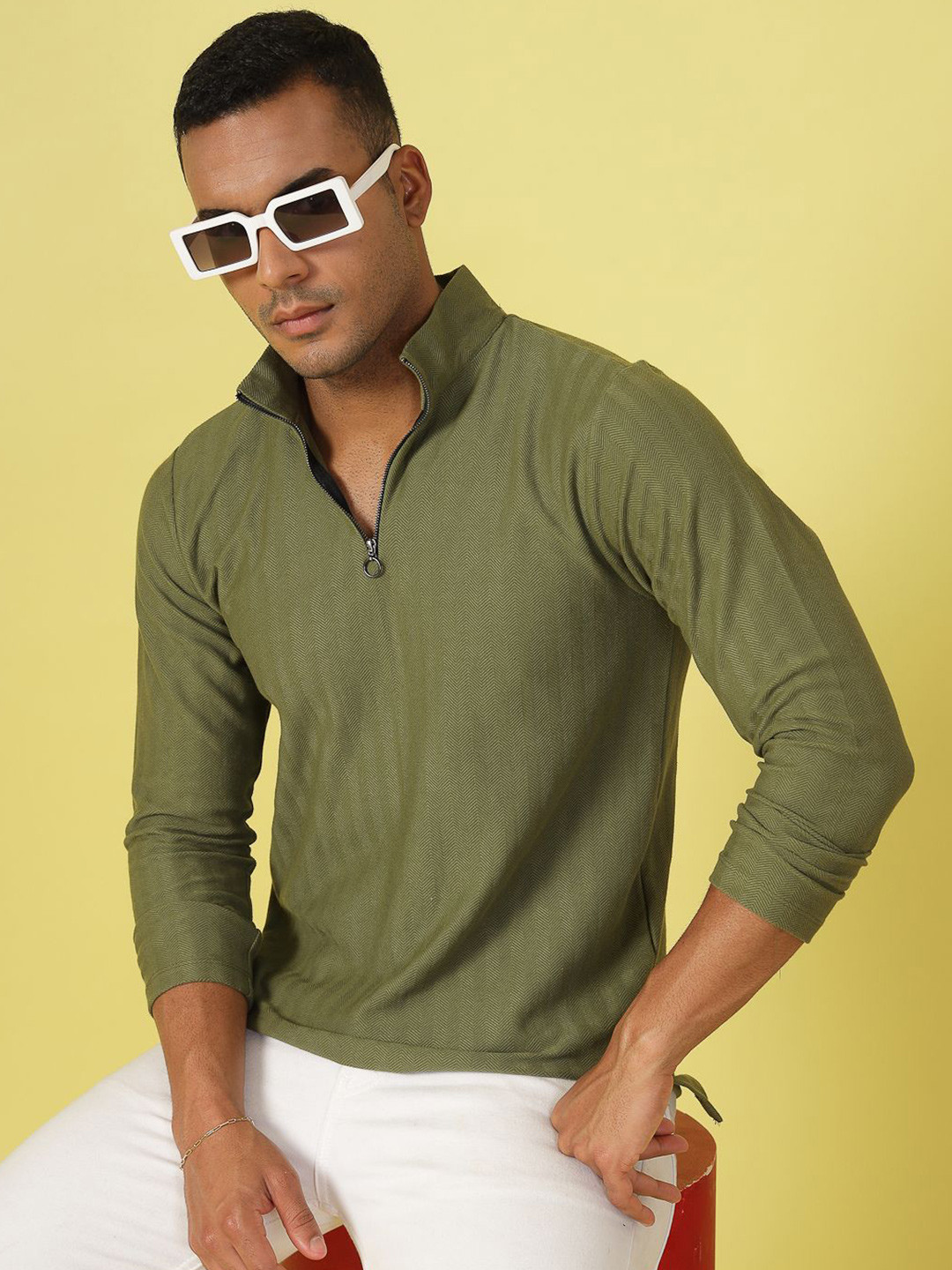 

Rigo Men High Neck Slim Fit T-shirt, Olive