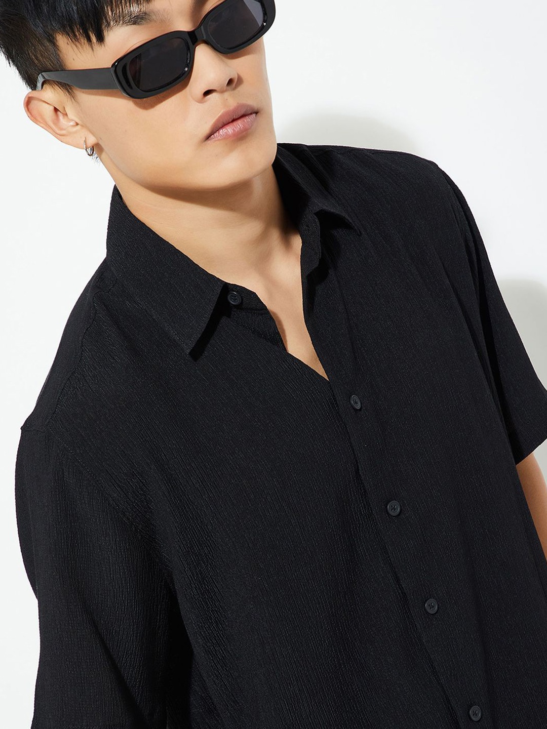

Max Urb_N Men Textured Slim Fit Shirt, Black