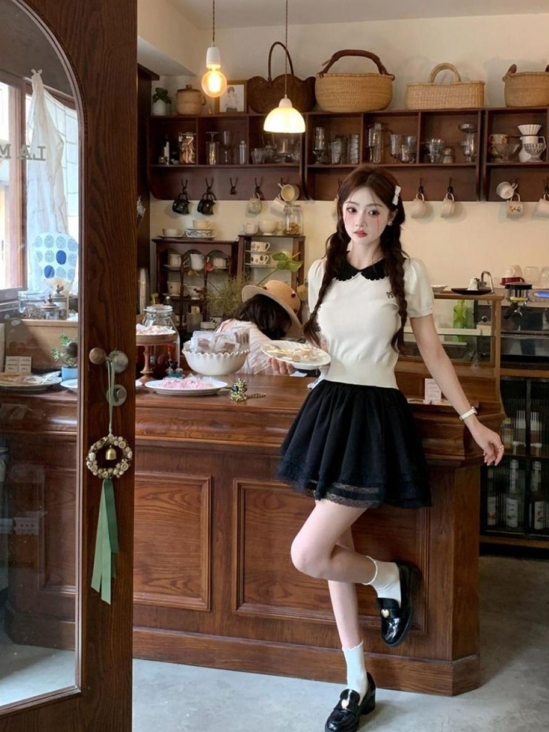 

KPOP Women Peter Pan Collar Puff Sleeves Top, White
