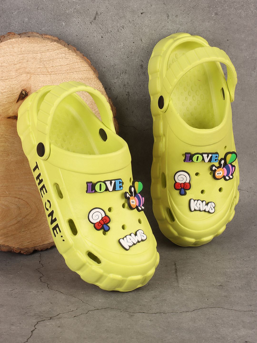 

The Roadster Lifestyle Co Women Self Design Clog Flip Flops, Yellow