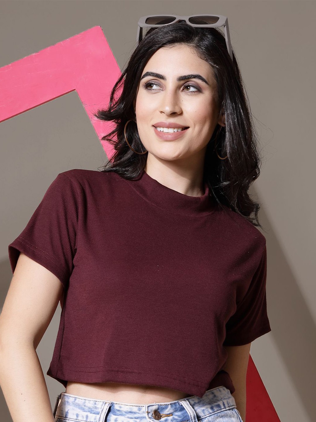 

The Roadster Lifestyle Co Round Neck T-Shirt, Maroon