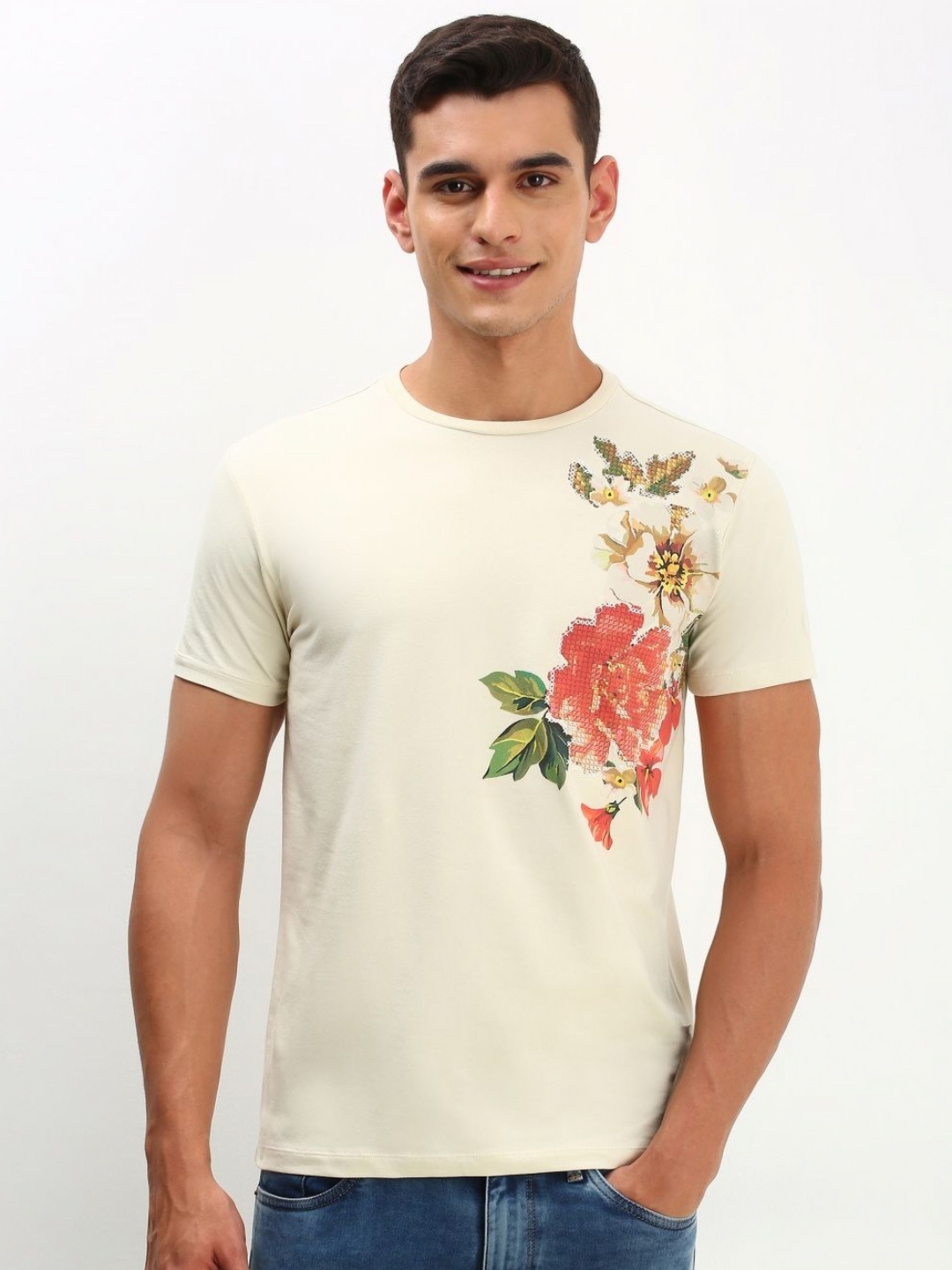

Allen Solly Men Floral Printed Pockets Slim Fit T-shirt, Cream