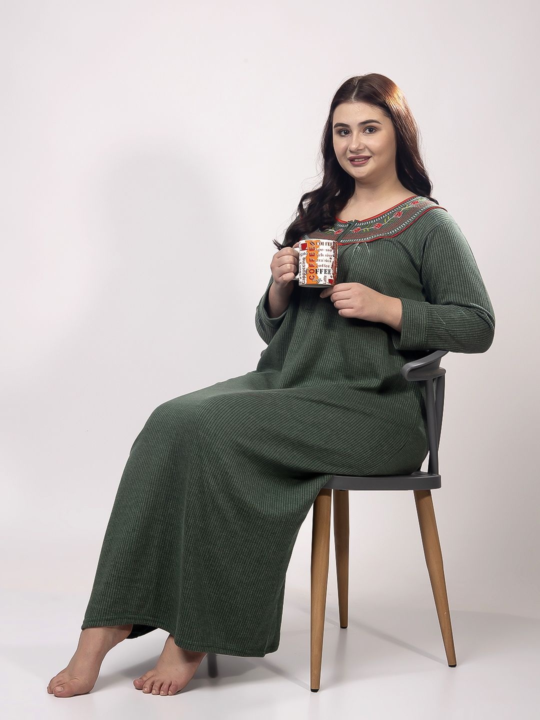 

CHUI MUI Women Plus Size Embroidered Maxi Nightdress, Green