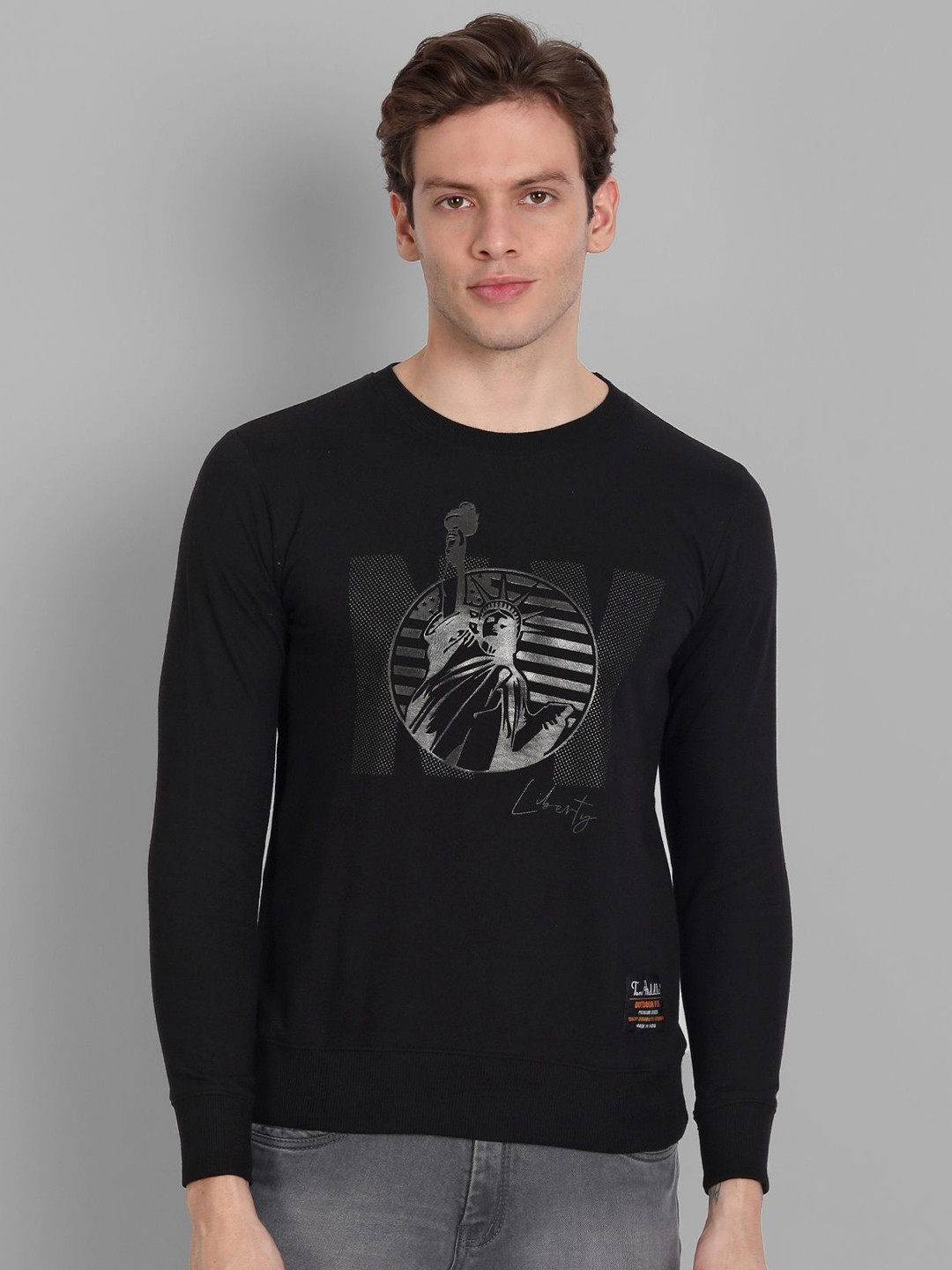 

TOMHIDDLE Men Graphic Printed Cotton Sweatshirt, Black