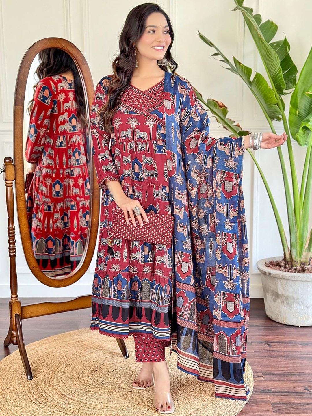 

GEKHA Women Printed Regular Thread Work Pure Cotton Kurta with Trousers & With Dupatta, Red