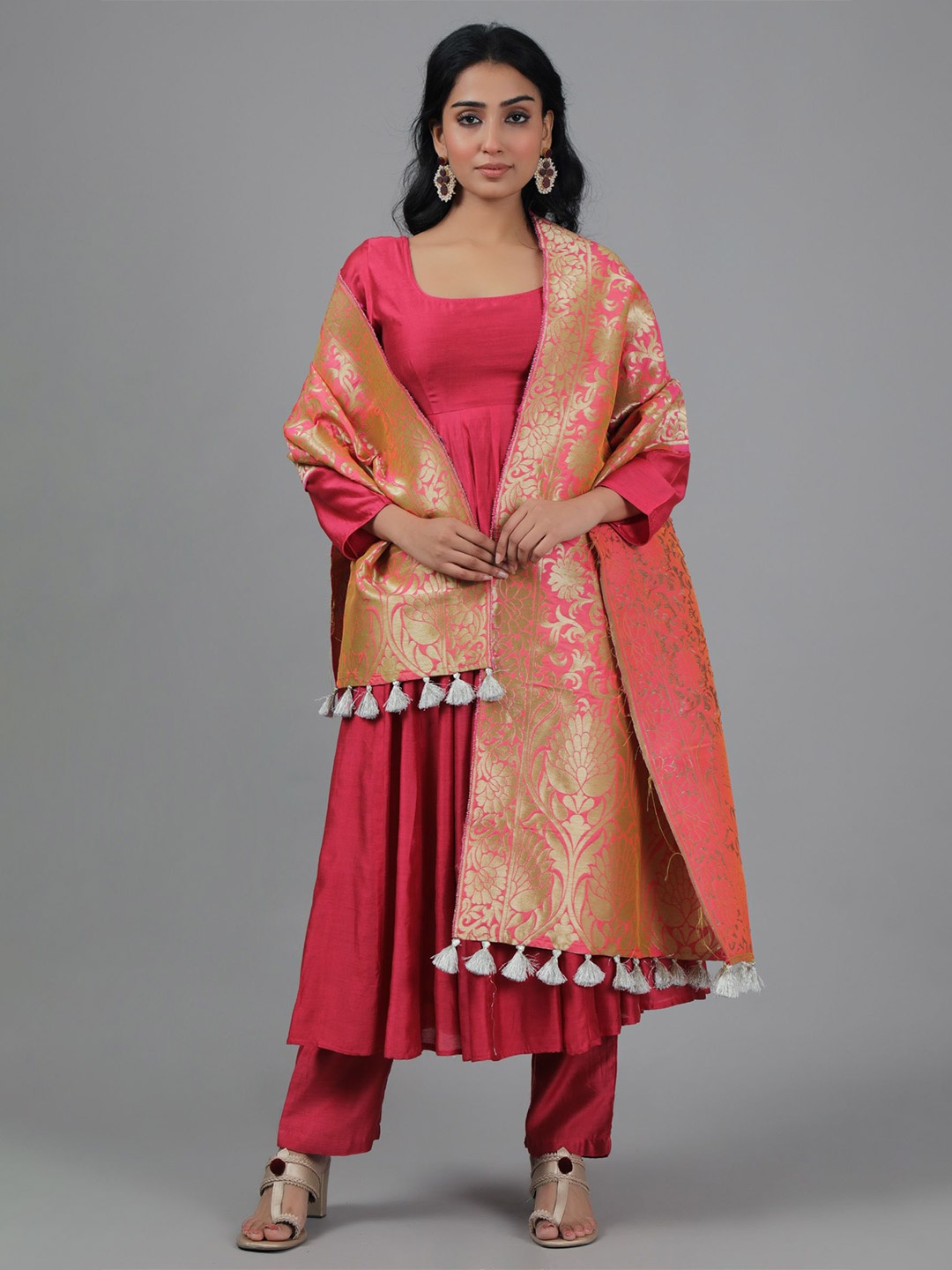 

TJORI Woven Design Dupatta with Zari, Pink