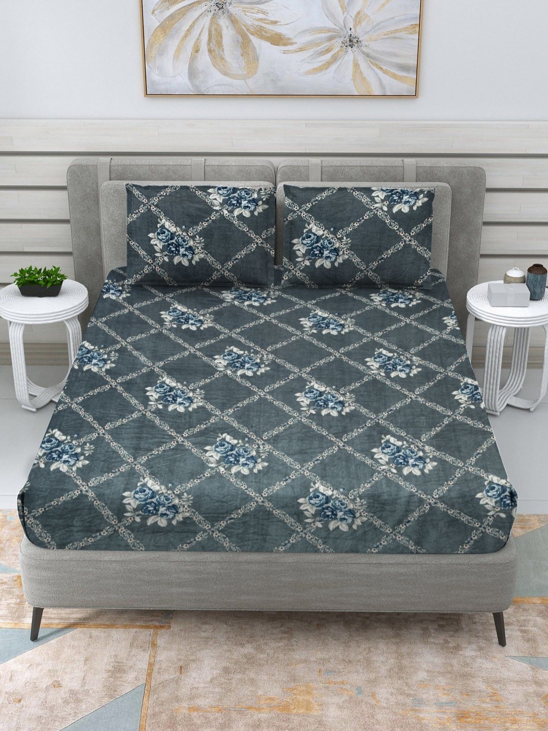 

Myntra Elegant Homes RR Creations Grey 300 TC Woollen Queen Bedsheet Set 2.54 m x 2.28 m