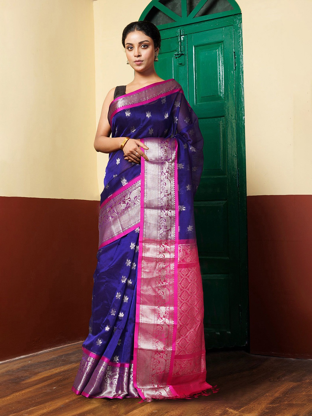 

Unnati Silks Woven Design Zari Handloom Kanjeevaram Saree, Blue