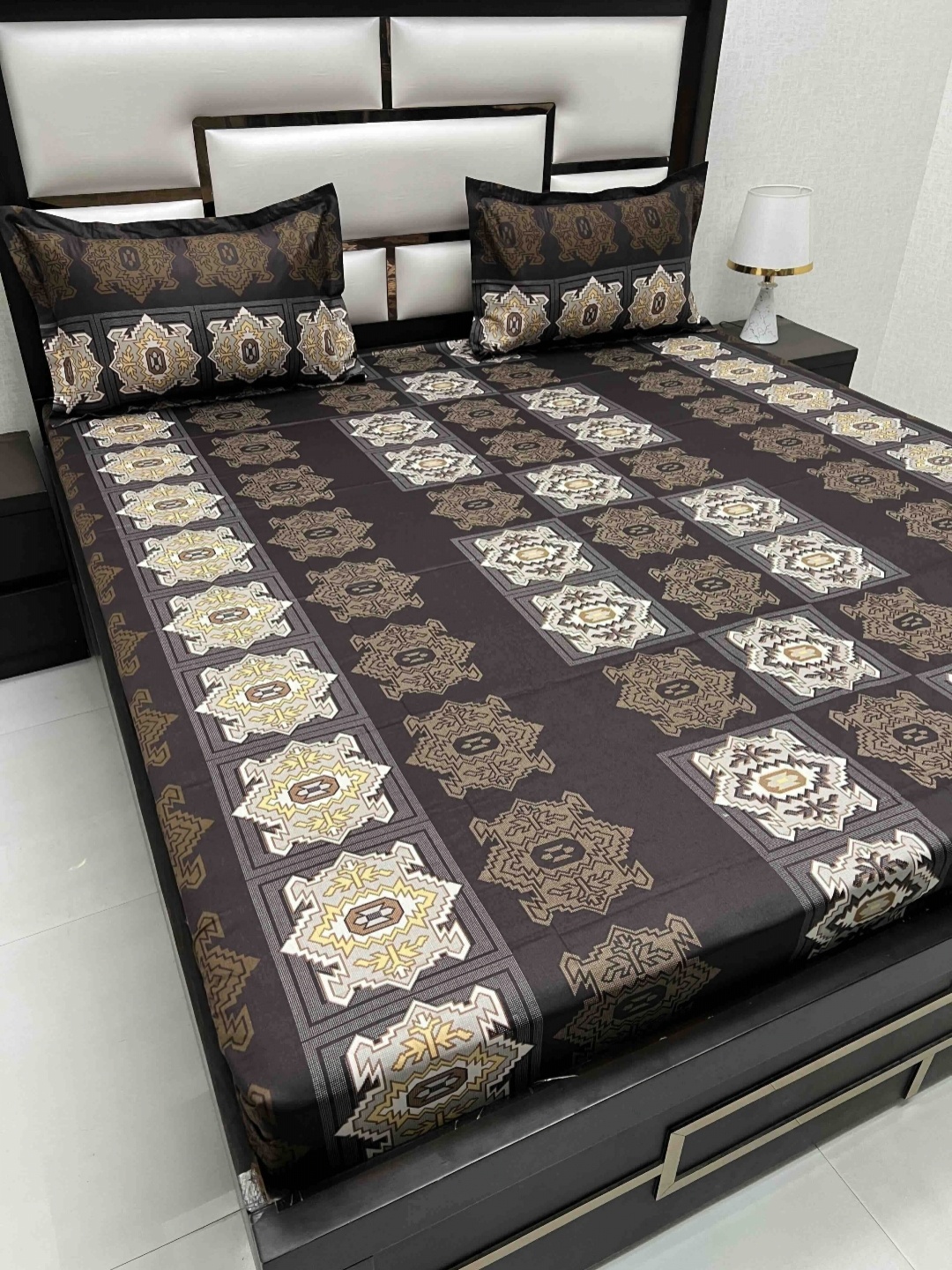 

Pure Decor Passion Fur Brown Printed 210 TC Pure Cotton Queen Bedsheet Set 2.25 m x 2.55 m