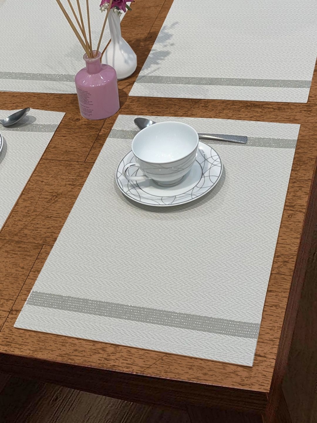 

BIANCA 6-Pcs White & Grey Striped Eco-Friendly Table Placemats