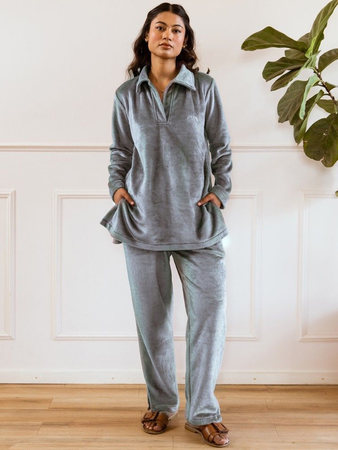 

FEATHERS CLOSET Shirt Collar Top With Pyjamas, Grey
