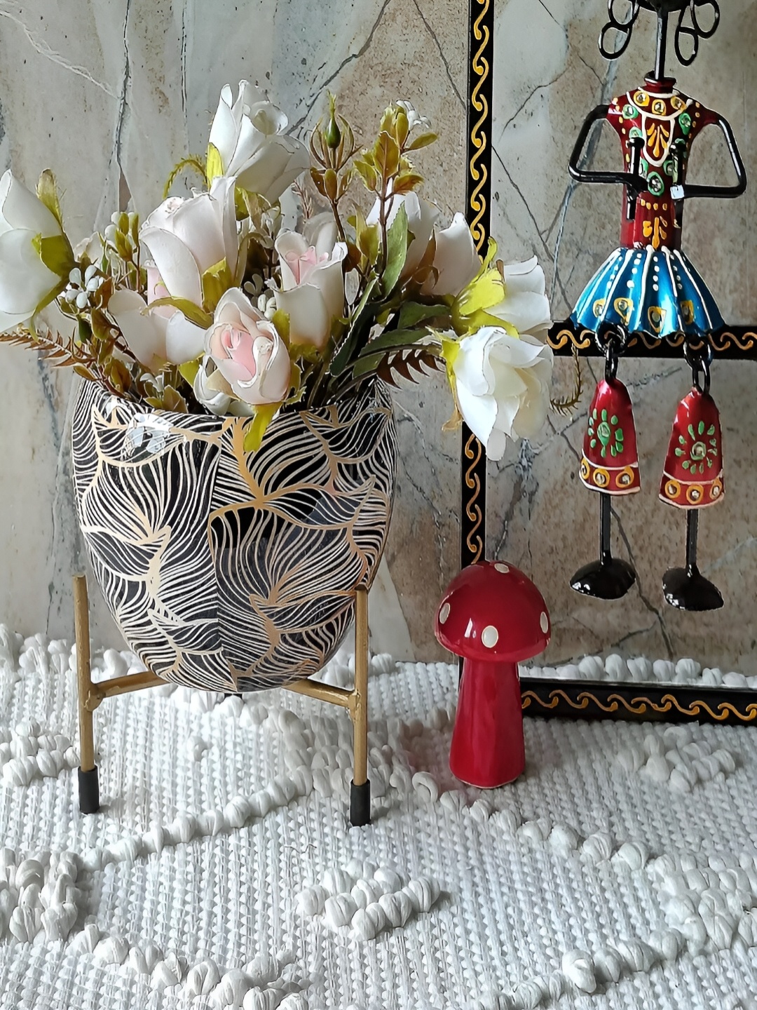 

NIYARA Black & Beige Printed Planter