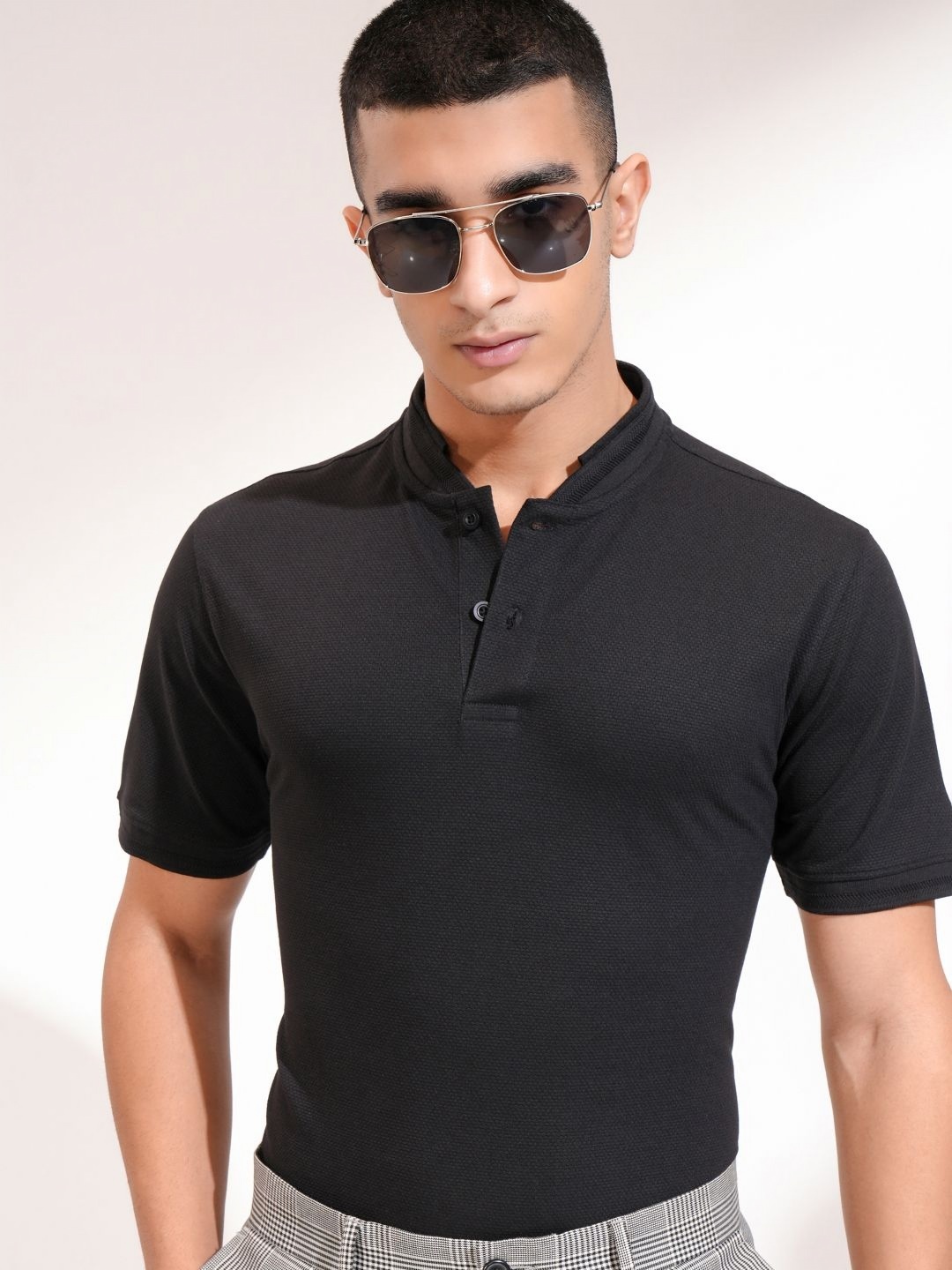 

HIGHLANDER Men Mandarin Collar Slim Fit T-shirt, Black