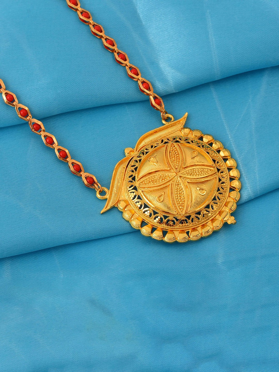 

MEMOIR Gold-Plated Artificial Beads Big Round Handmade Royal Mangalsutra