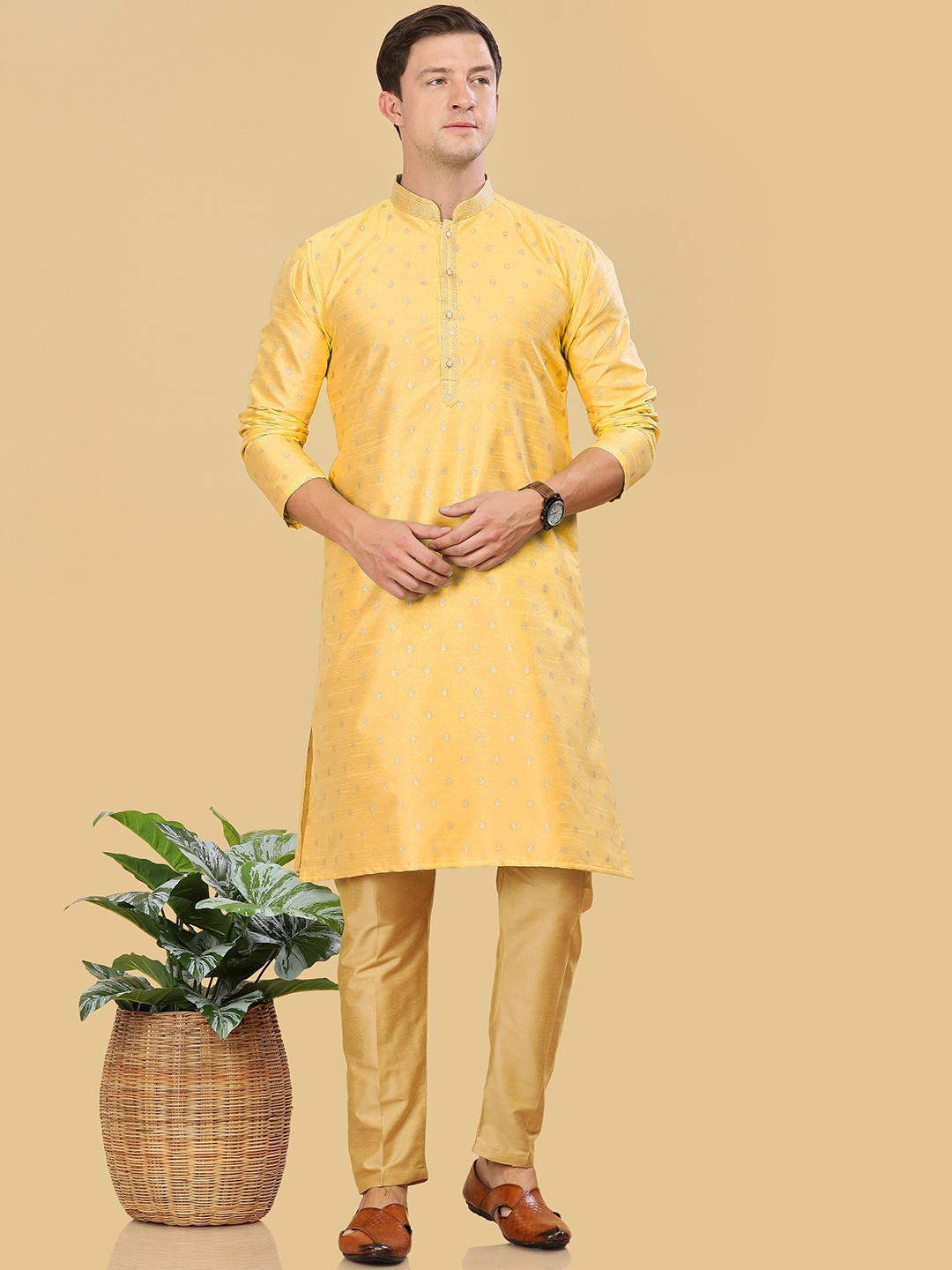 

Anouk Men Regular Dupion Silk Kurta with Trousers, Yellow