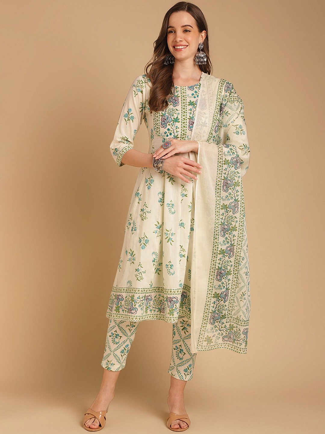 

Rangita Women Ethnic Motifs Embroidered Regular Mirror Work Pure Cotton Kurta with Trousers & With Dupatta, Cream
