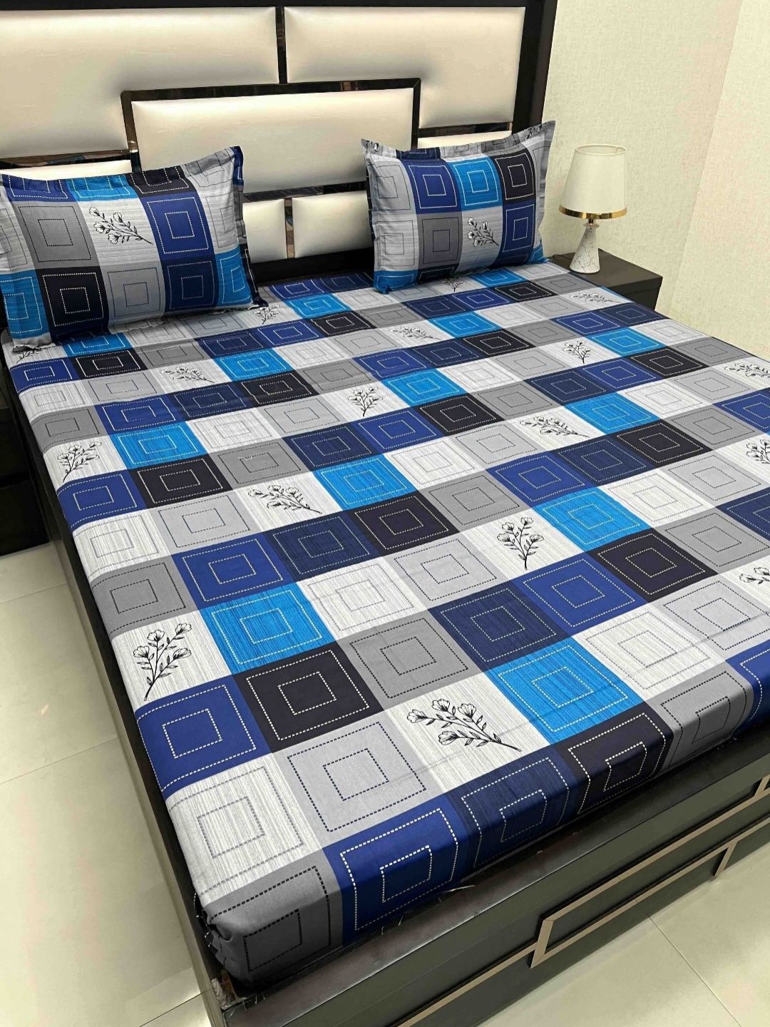 

Pure Decor Passion Fur Blue Printed 200 TC Pure Cotton Queen Bedsheet Set 2.25 m x 2.56 m