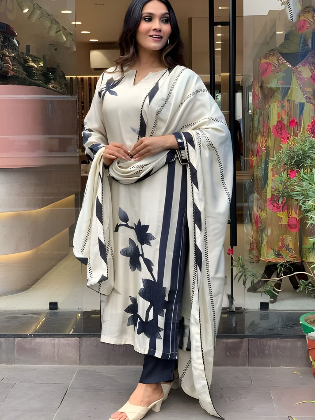 

KALINI Women Floral Printed Regular Kurta with Trousers & With Dupatta, Off white