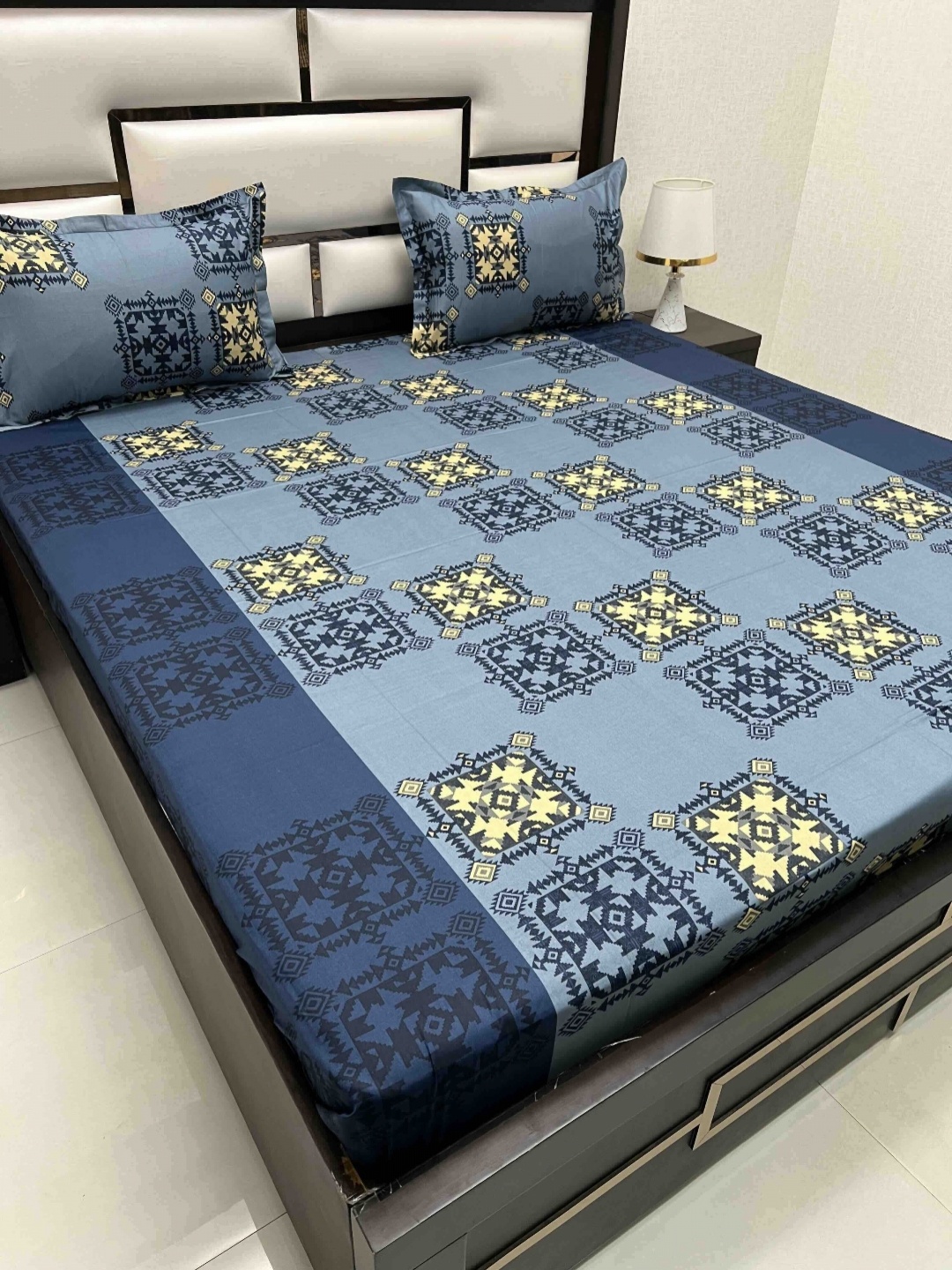 

Pure Decor Passion Fur Blue Printed 300 TC Pure Cotton Queen Bedsheet Set 2.27 m x 2.55 m