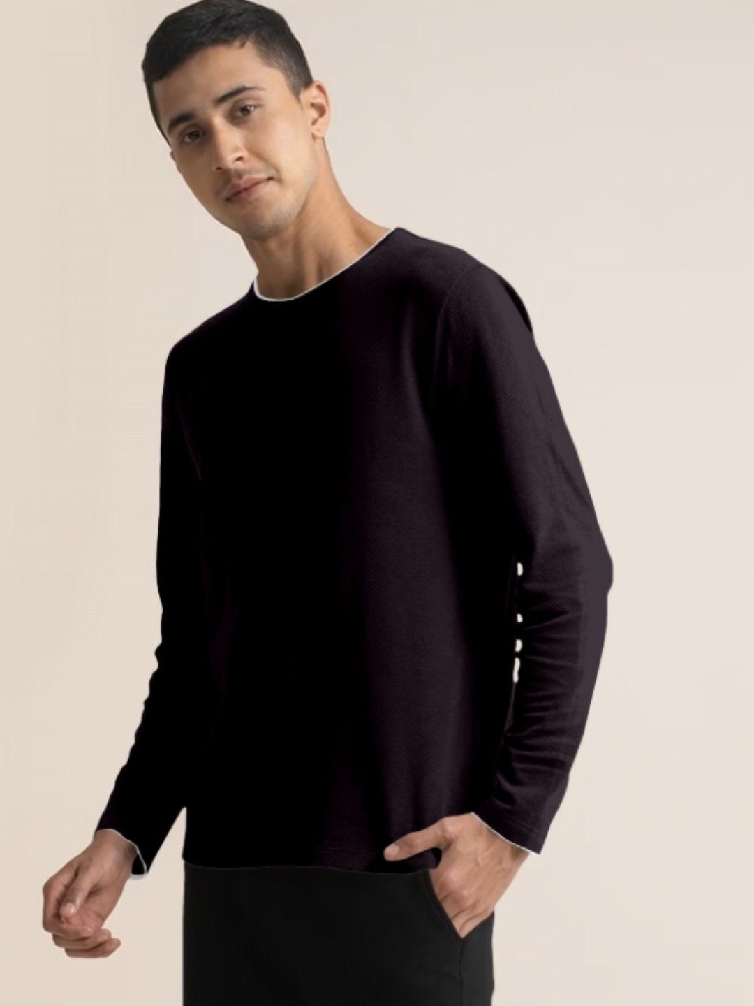 

Metronaut Men Solid Round Neck Cotton Slim Fit T-shirt, Black