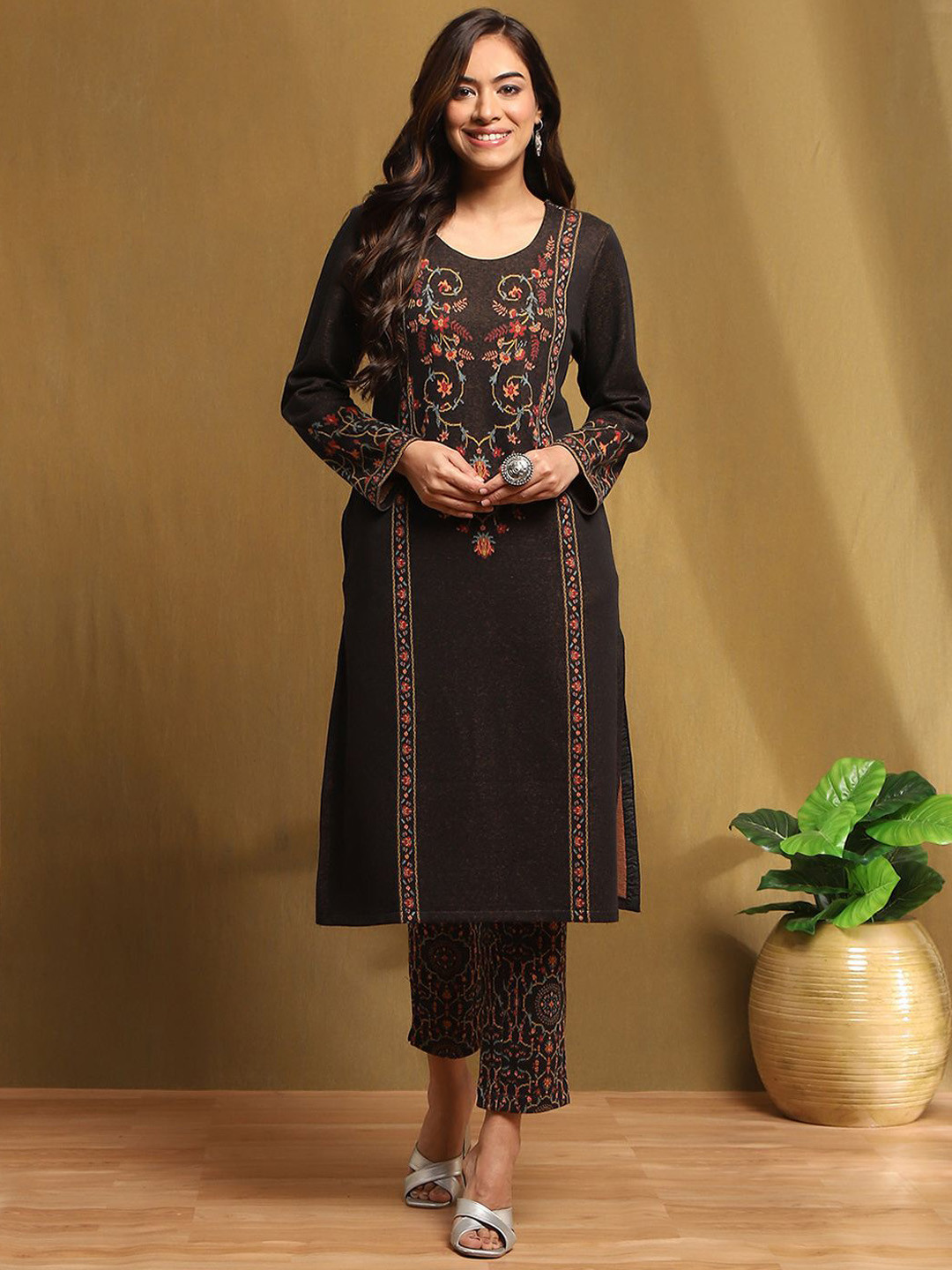 

Biba Women Ethnic Motifs Printed Regular Kurta with Trousers, Black