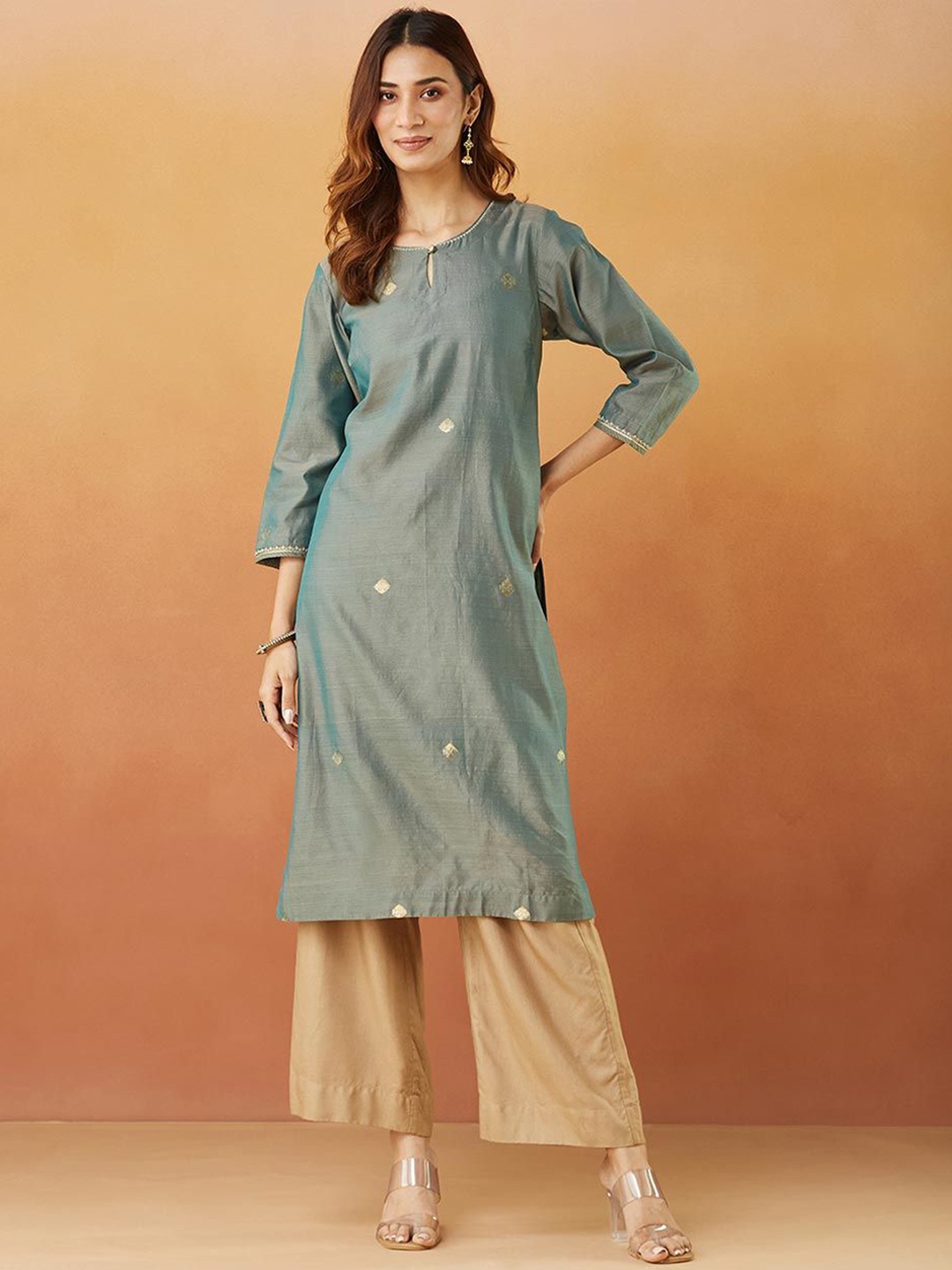 

Fabindia Women Embroidered Kurta, Blue