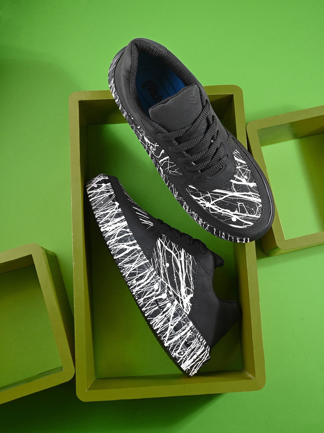 

glitchez Women Printed Lace-Ups Round Toe Sneakers, Black