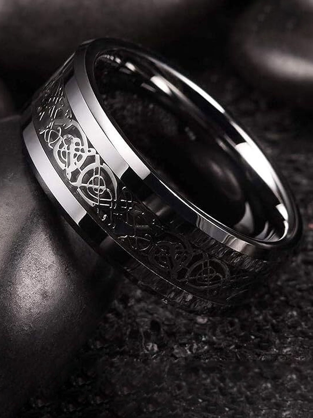 

Lila Stainless Steel Thumb Finger Ring, Black
