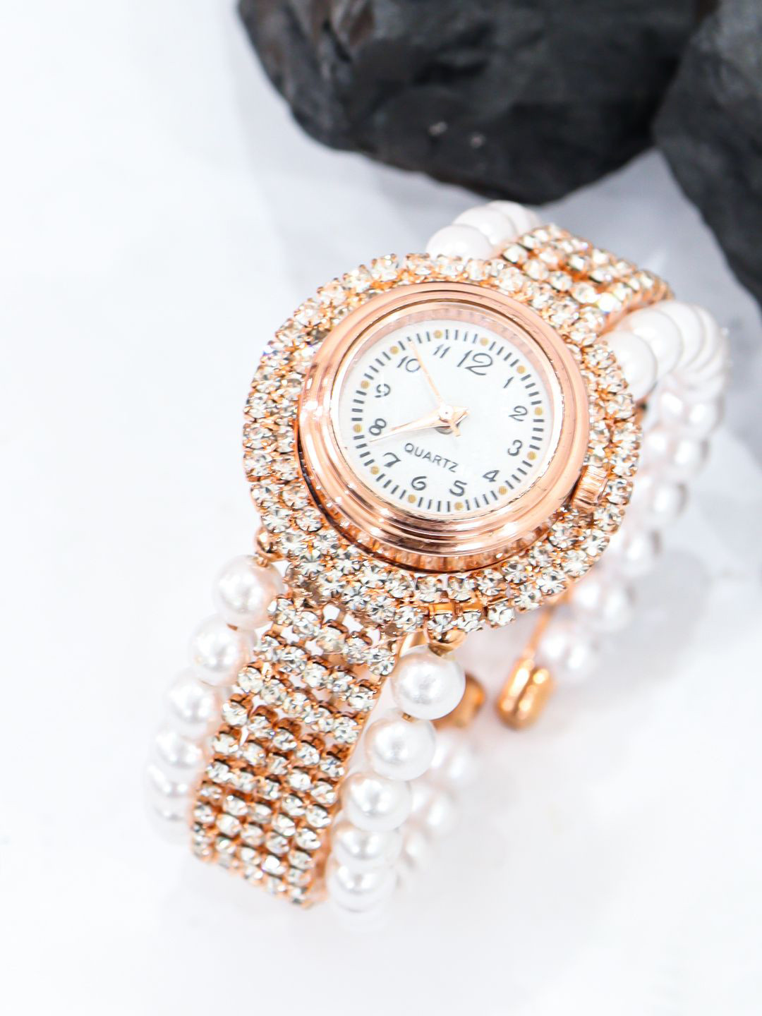 

Krelin Women Round Dial & Bracelet Style Straps Analogue Automatic Watch Watch-D9-GLD-01, Gold