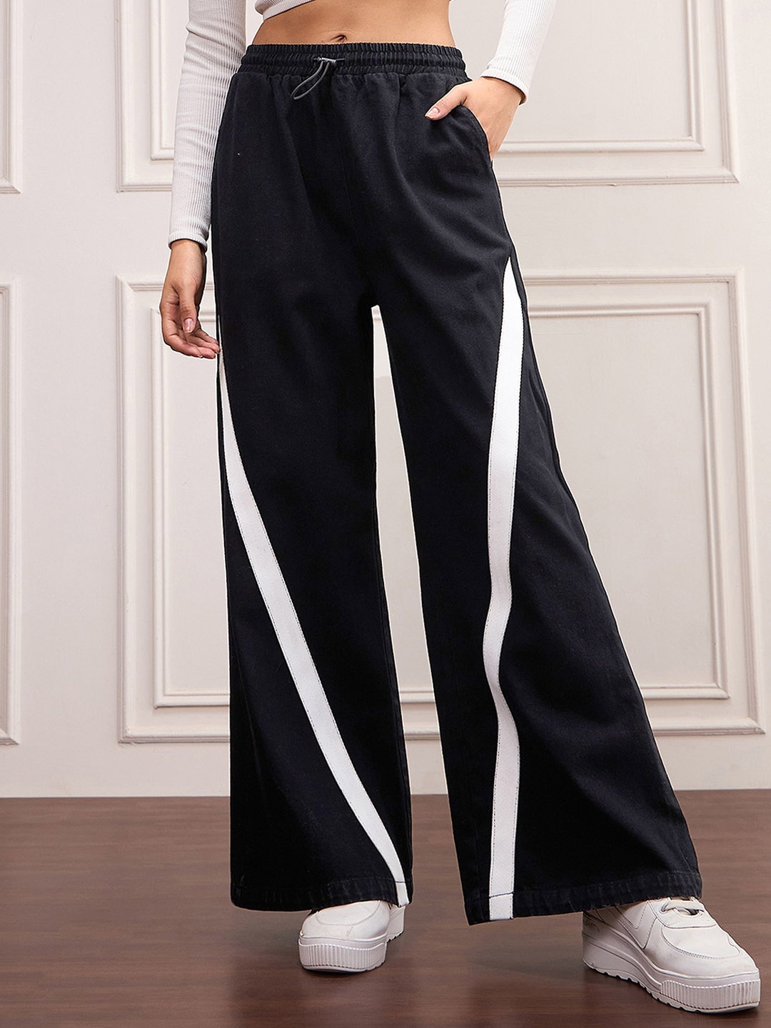

SASSAFRAS Women Comfort Mid-Rise with Side Stripe Jeans, Black