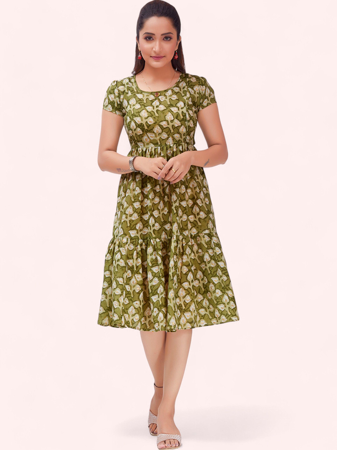 

RITIJYA Women Floral Printed Floral Maternity Anarkali Kurta, Green