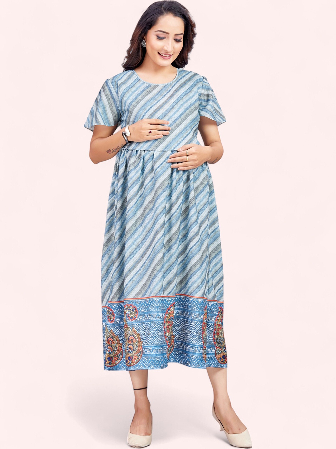 

RITIJYA Women Floral Printed Floral Maternity Anarkali Kurta, Grey