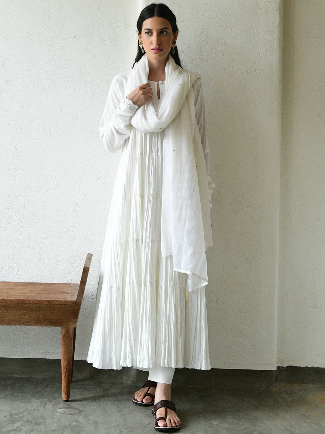 

Resha India Women Tiered Sequinned Pure Cotton Kurta with Trousers & With Dupatta, White