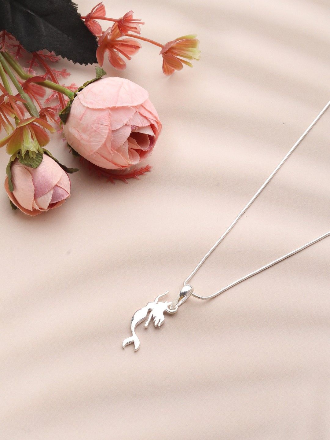 

AKSHAT SAPPHIRE Contemporary Pendants, Silver