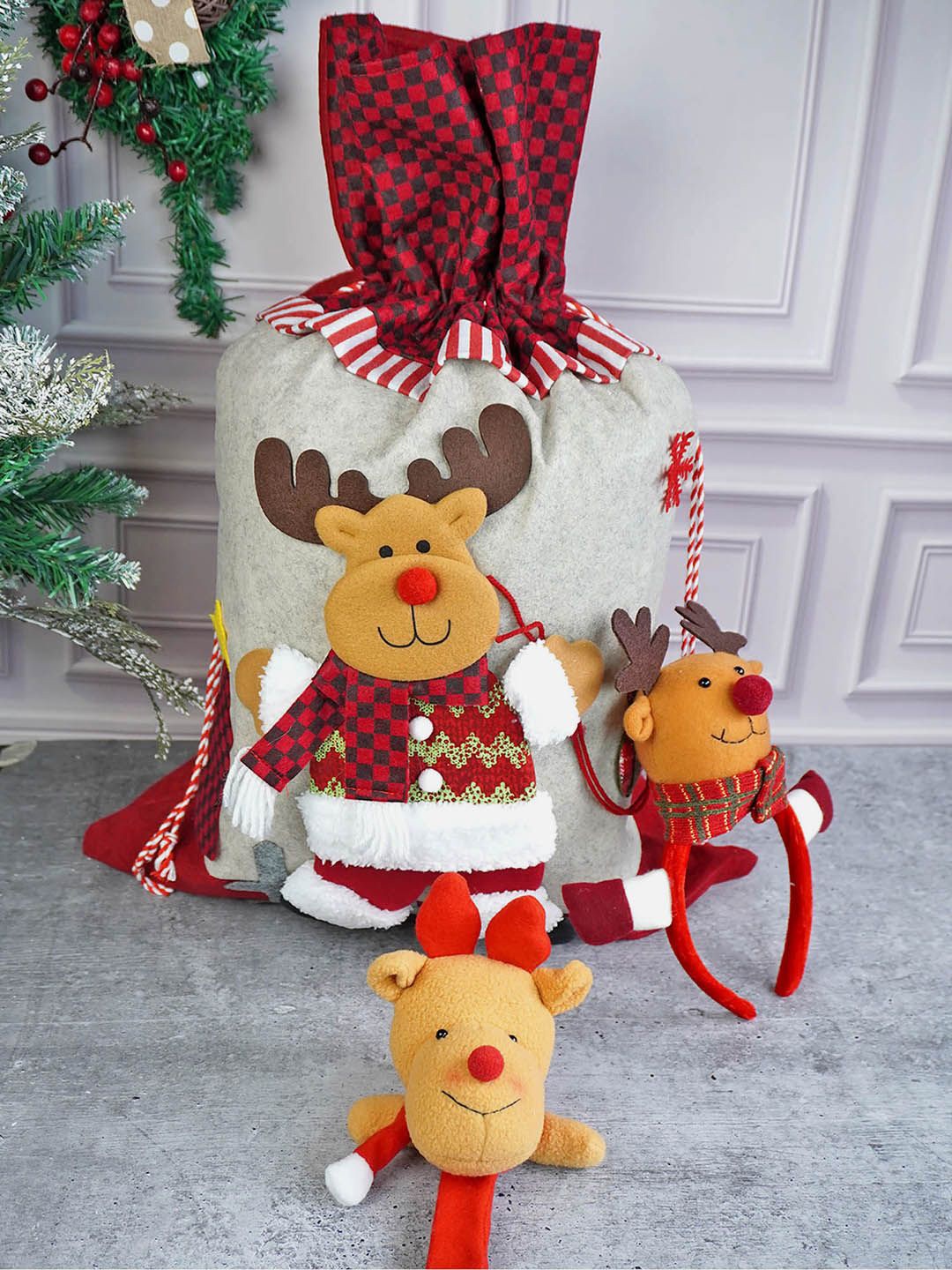 

Little Surprise Box LLP Brown & White 3Pcs Reindeer Set Wristband & Hairband Decor