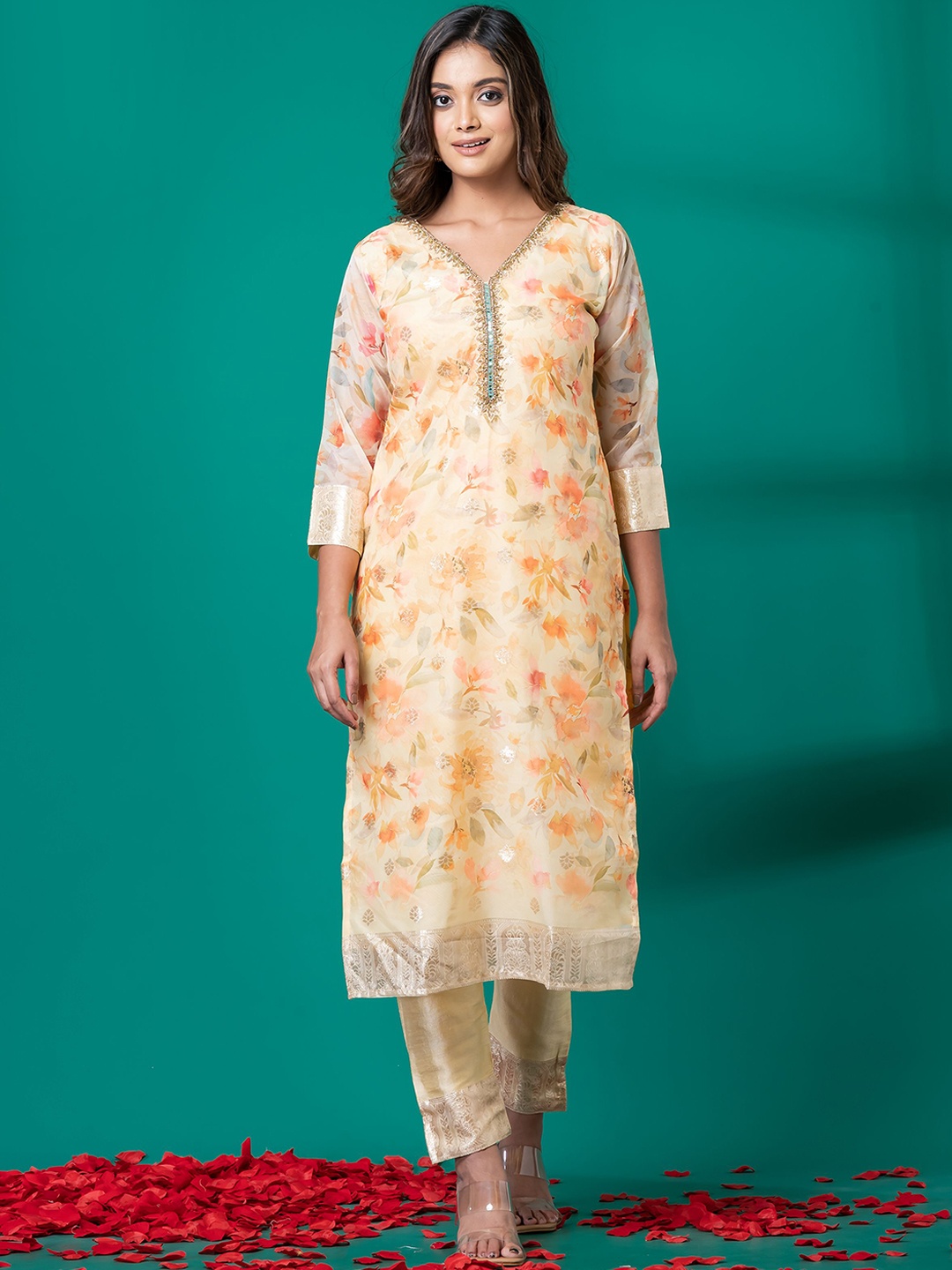 

SHREE BALAJI Women Floral Printed Regular Kurta with Trousers & With Dupatta, Yellow