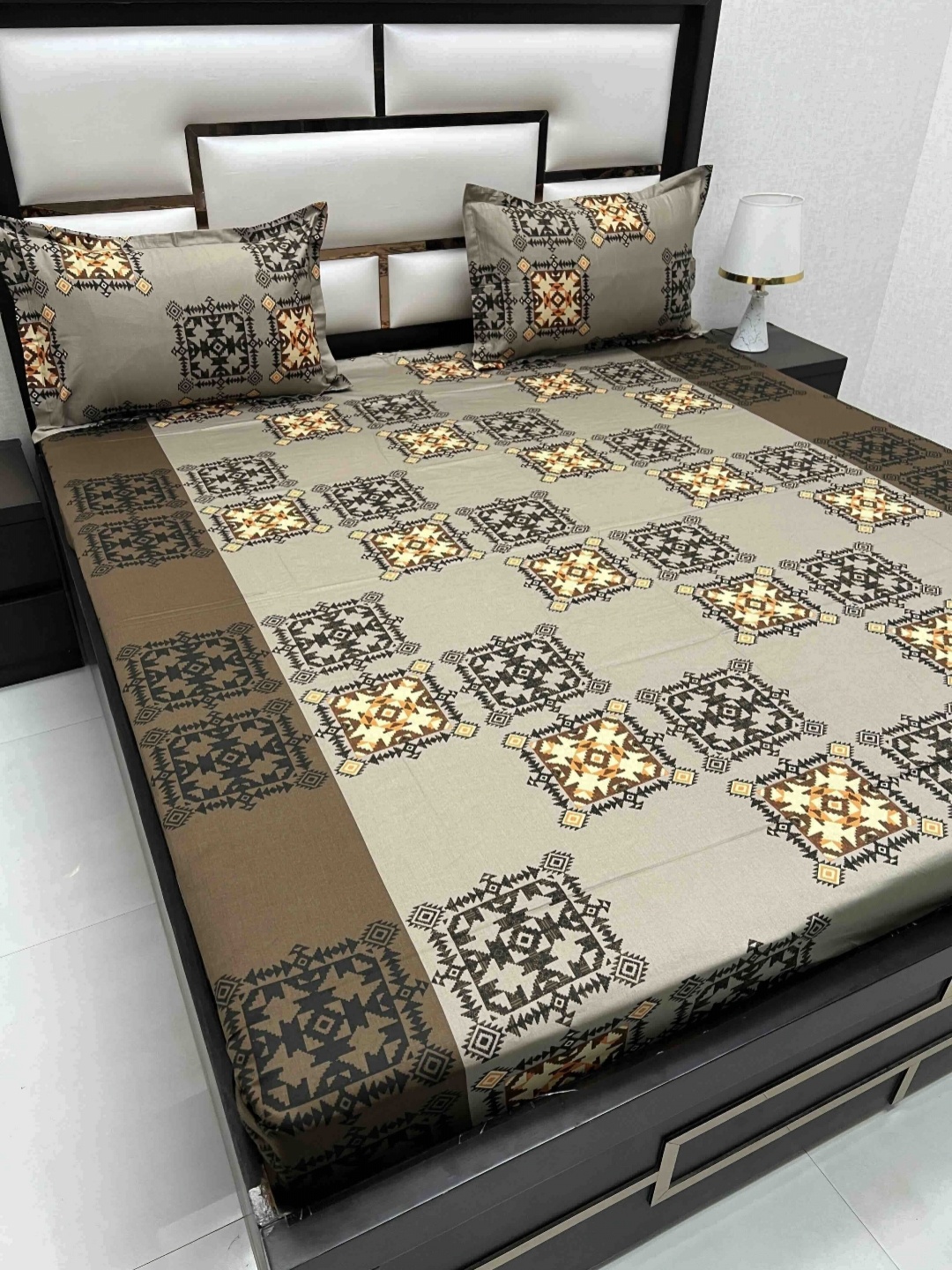 

Pure Decor Passion Fur Brown Printed 330 TC Pure Cotton Queen Bedsheet Set 2.28 m x 2.56 m