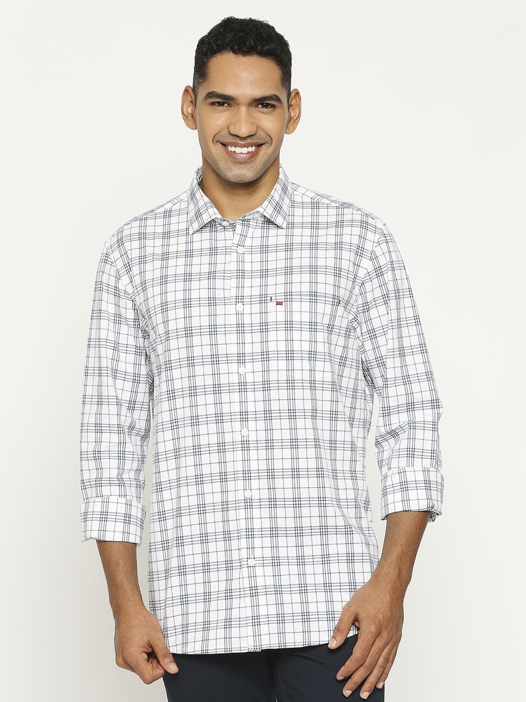 

Basics Men Slim Fit Shepherd Checks Opaque Checked Casual Shirt, White