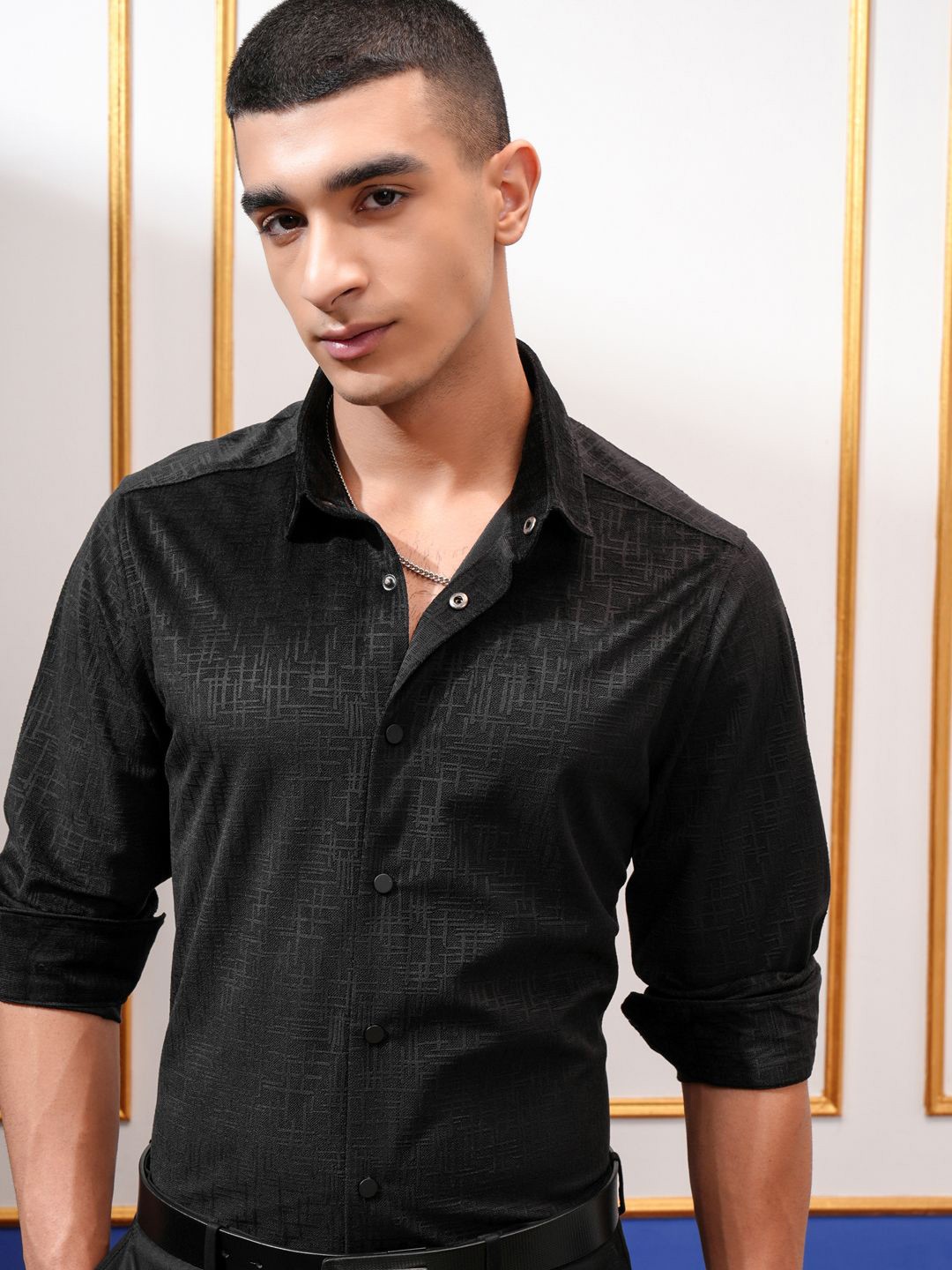 

HIGHLANDER Men Slim Fit Opaque Casual Shirt, Black