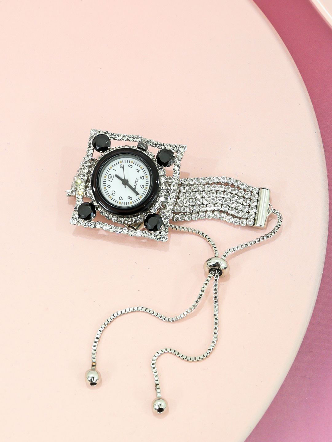 

FIMBUL Women Dial & Stainless Steel Bracelet Style Straps Analogue Watch-D7-BLK-01, Silver