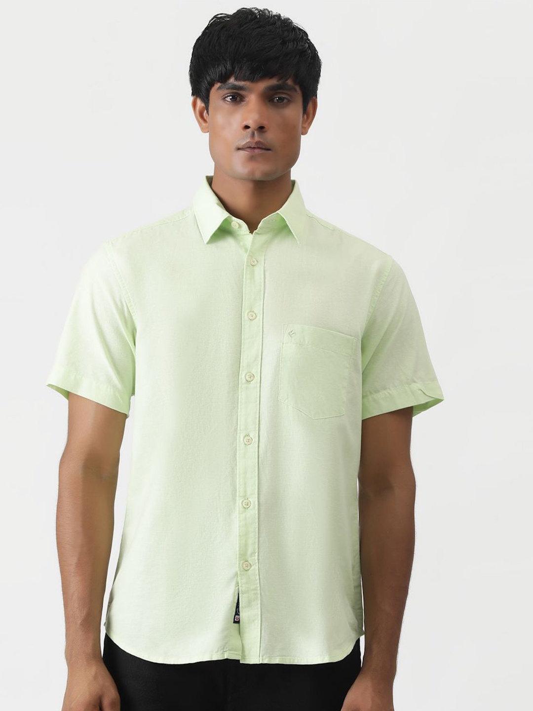 

Greenfibre Men Slim Fit Opaque Casual Shirt, Green