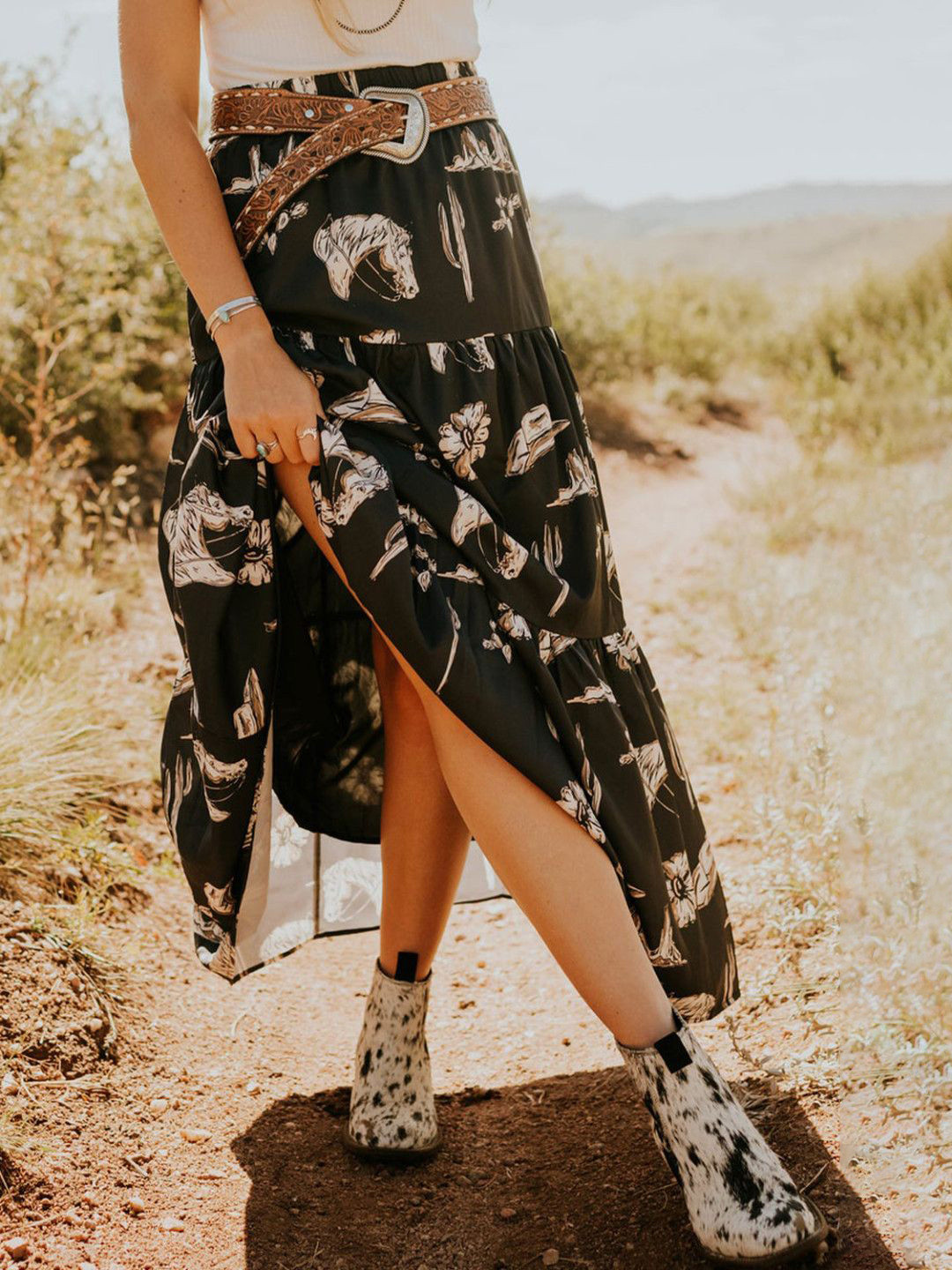 

StyleCast Women Printed A-Line Slip-On Flared Midi Skirt, Black