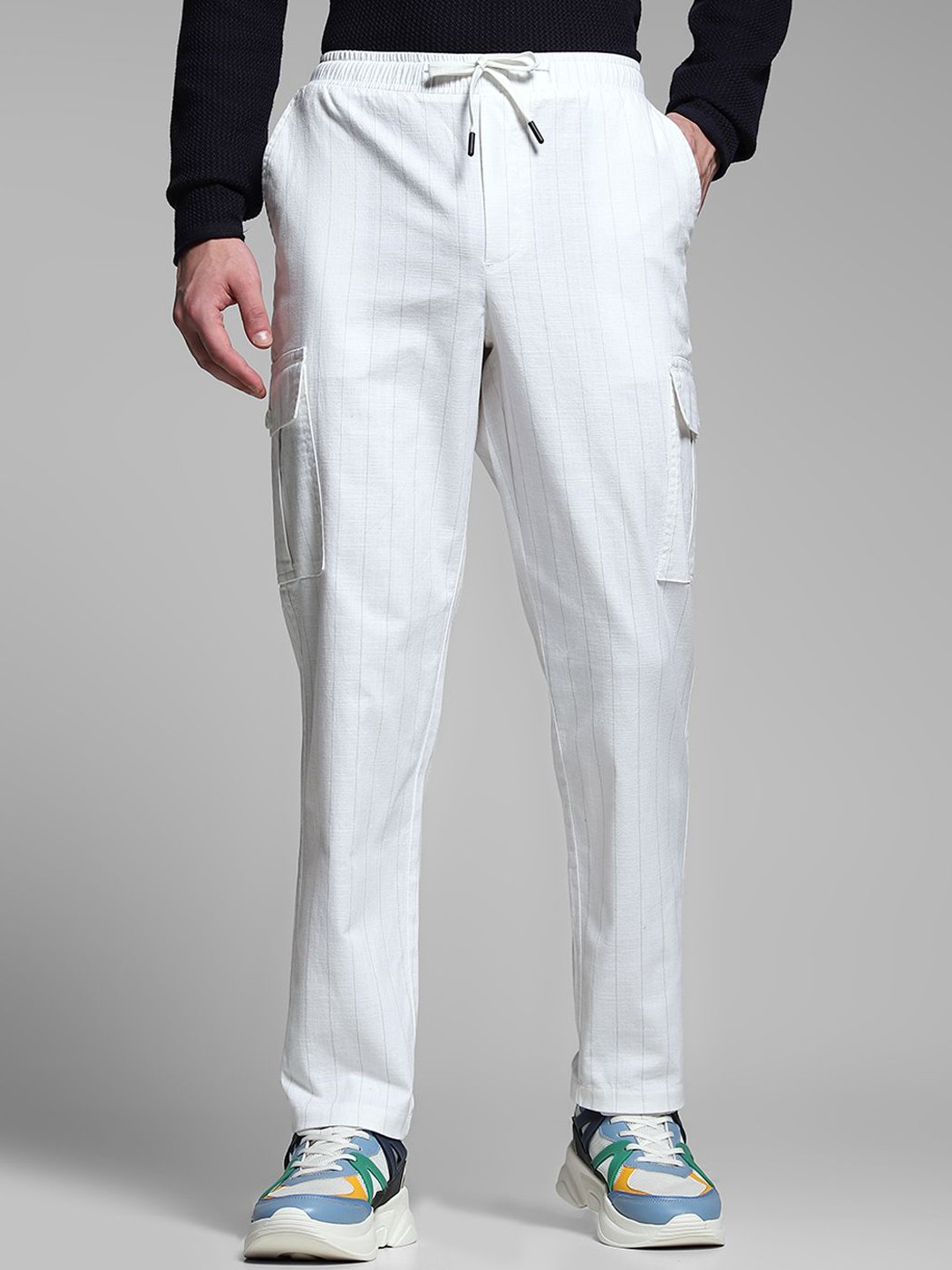 

Jack & Jones Men Tapered Fit Cargos Trousers, White