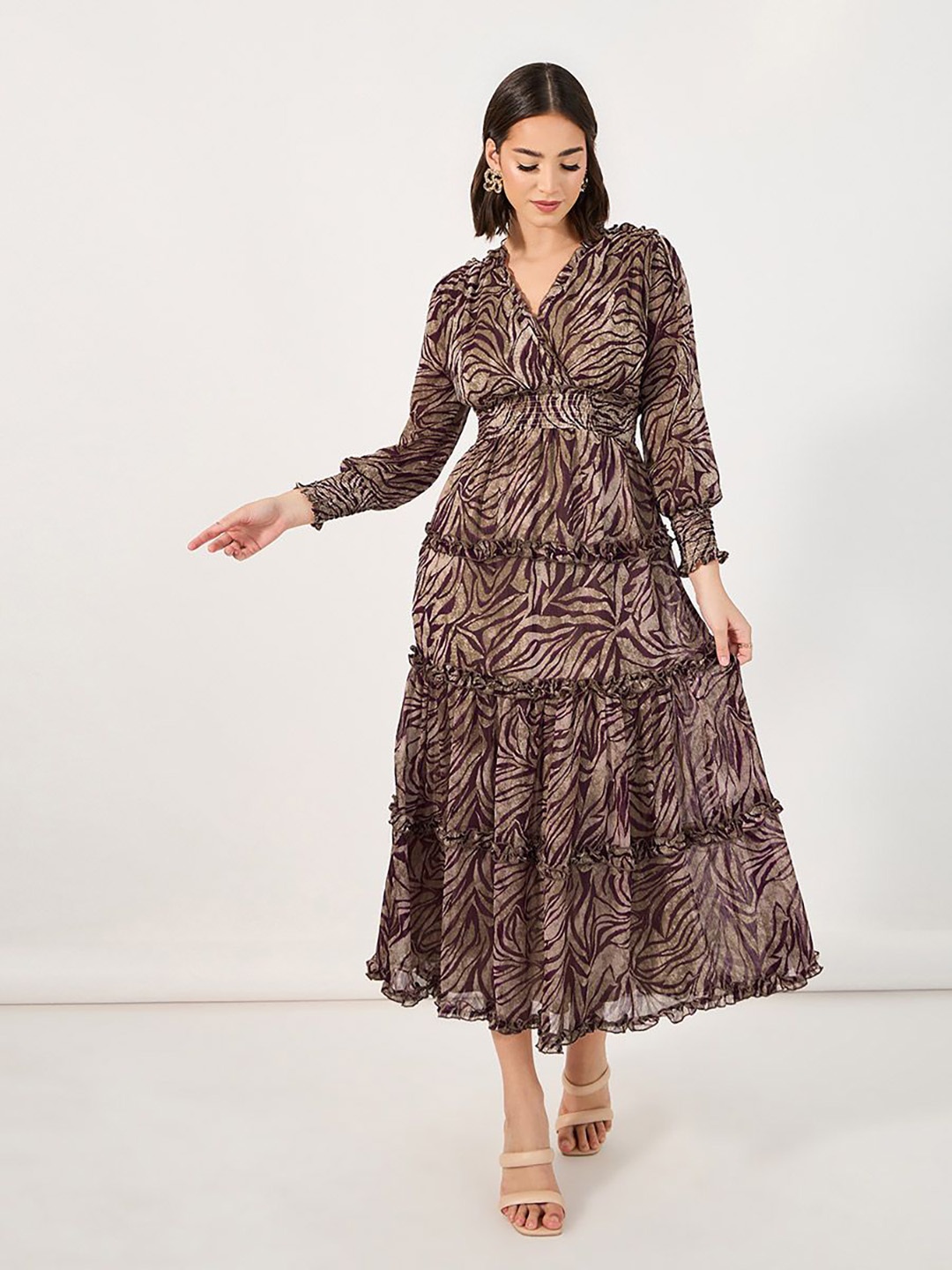 

Styli Printed Cuffed Sleeve Tiered Empire Midi Dress, Brown