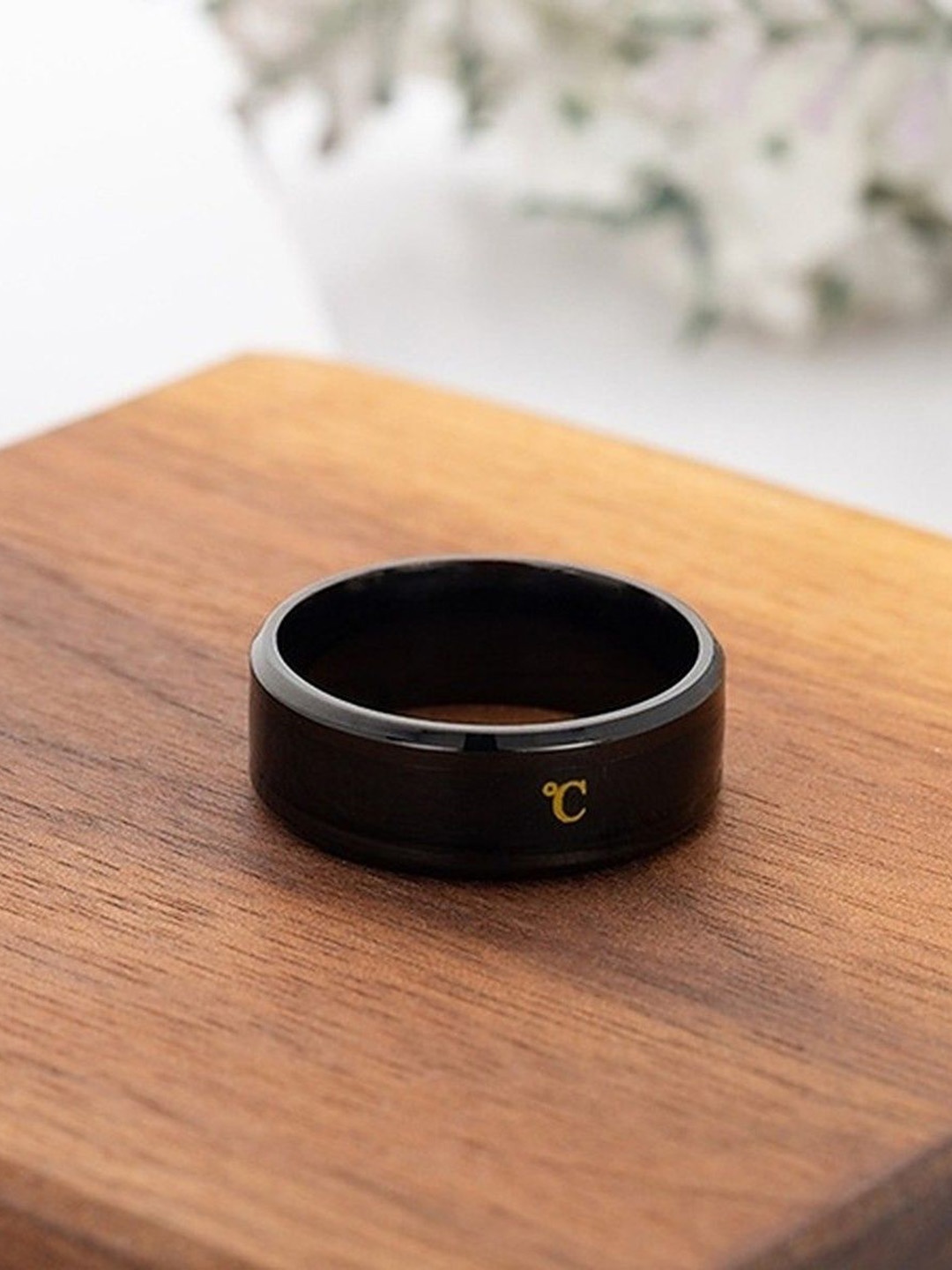 

Lila Stainless Steel Finger Ring, Black