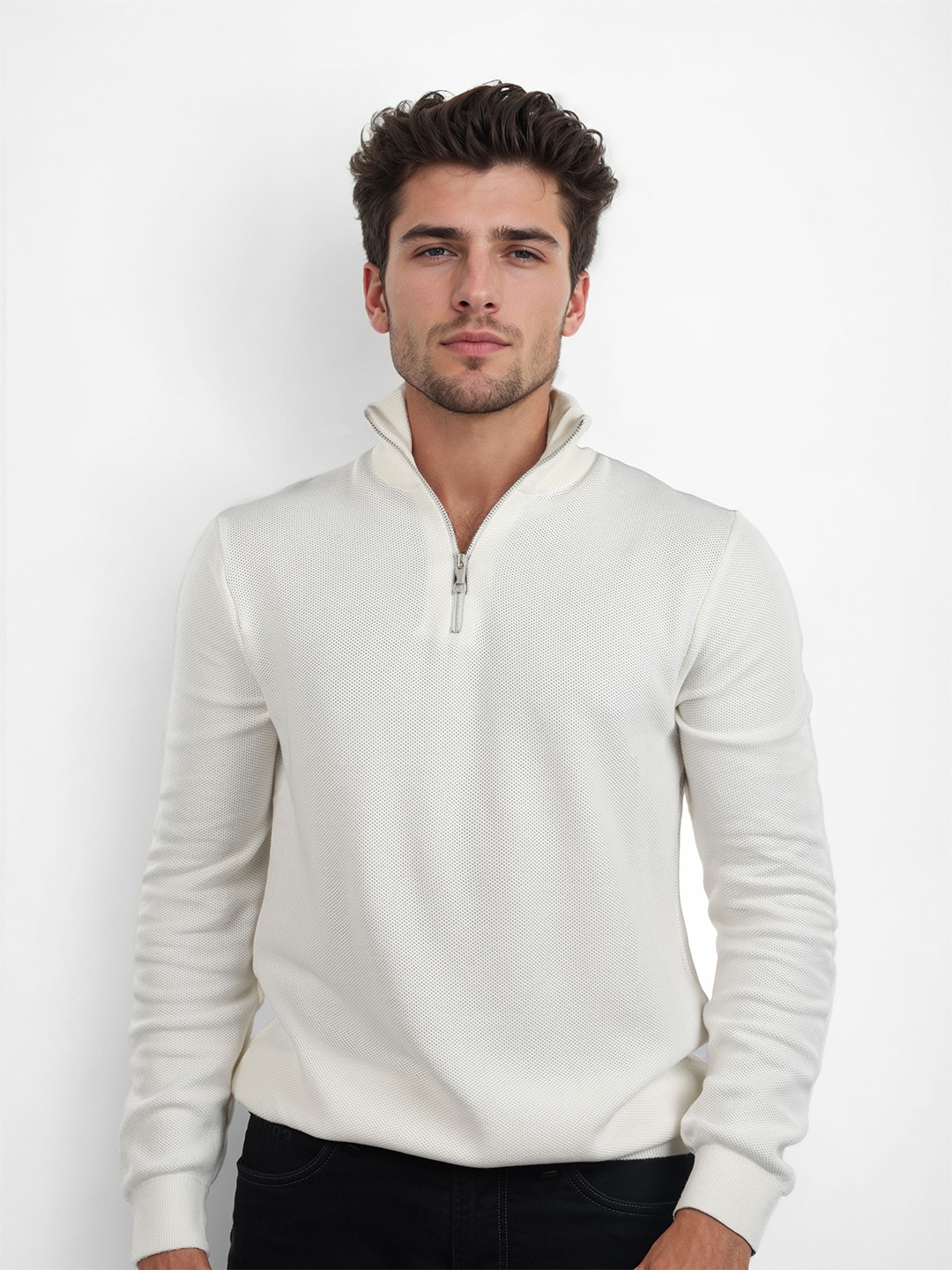 

Celio Men Cotton Mock Collar Long Sleeves Pullover, White