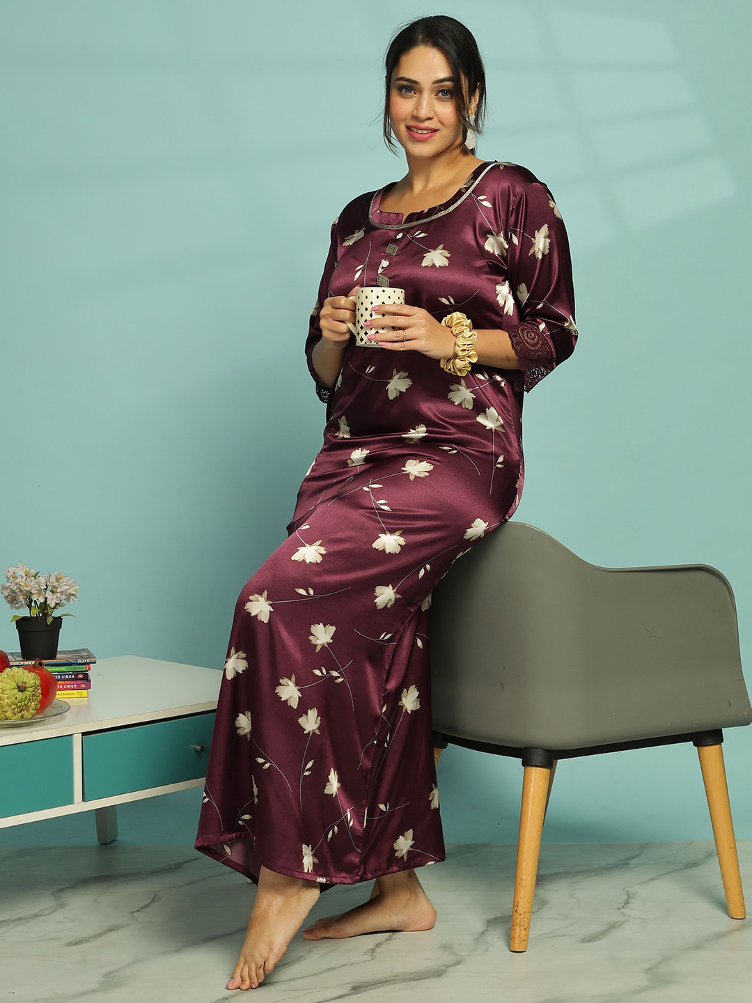 

9shines Label Women Floral Printed Round Neck Maxi Nightdress, Purple