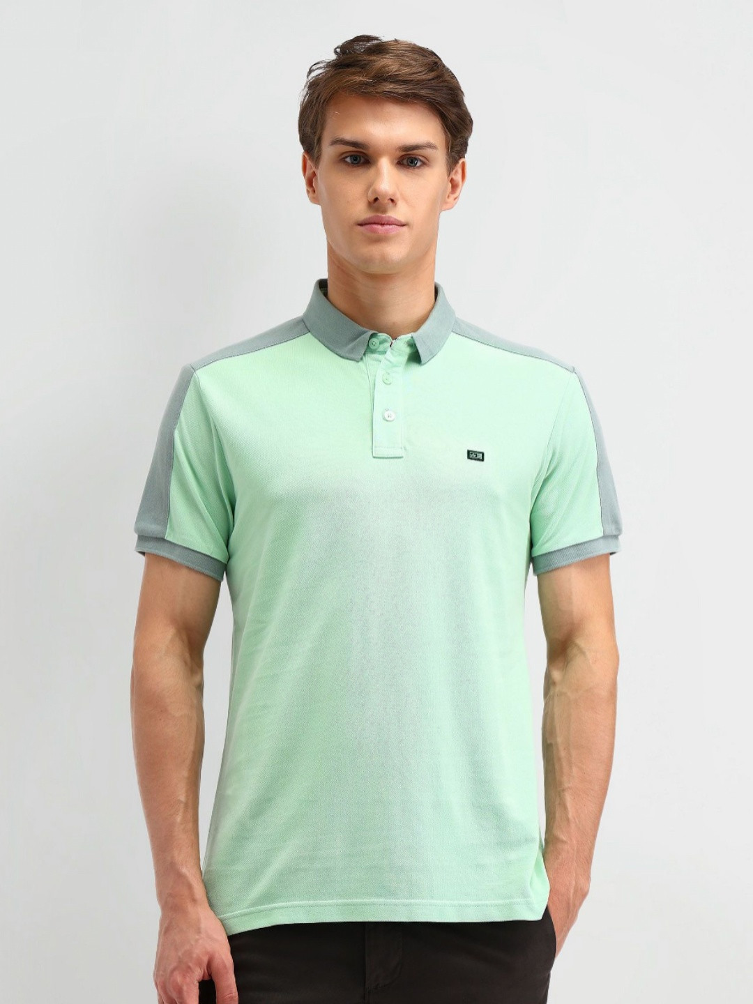 

Arrow Sport Men Regular Fit Solid Short Sleeves Polo Shirt, Green
