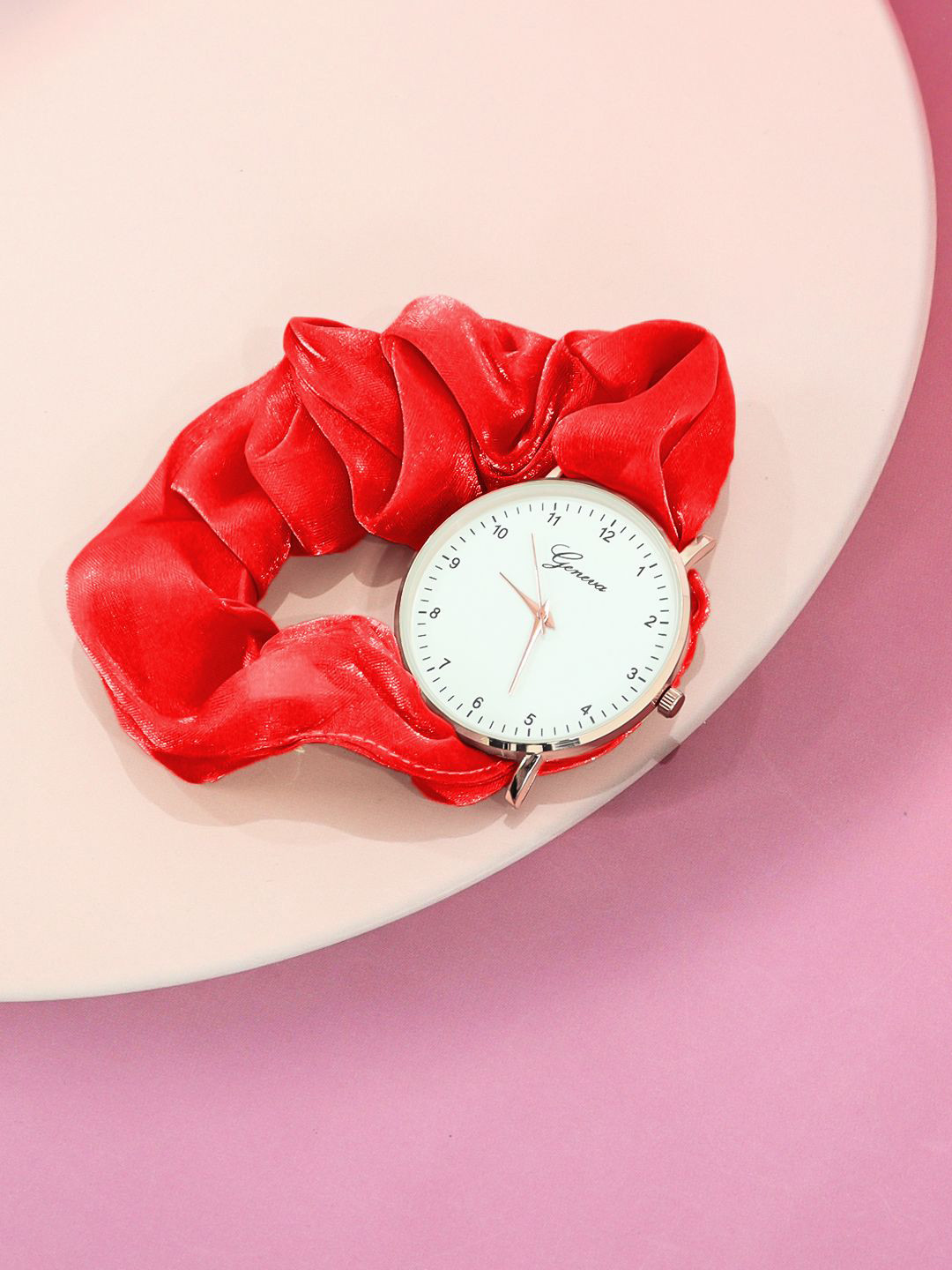 

Krelin Women Printed Dial & Bracelet Style Straps Analogue Automatic Watch Watch-D1-RED-A1